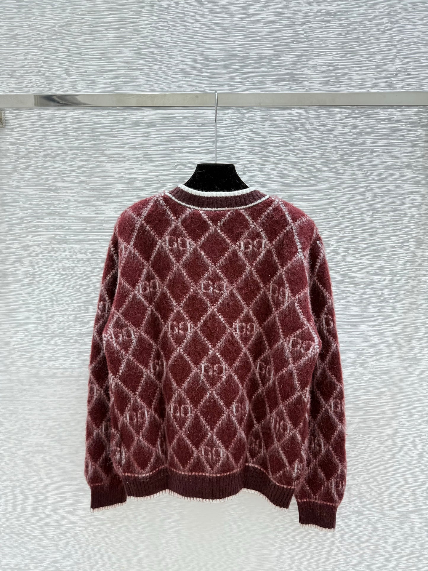 Gu 25 Vintage letter diamond grid round neck knitted wool cardigan