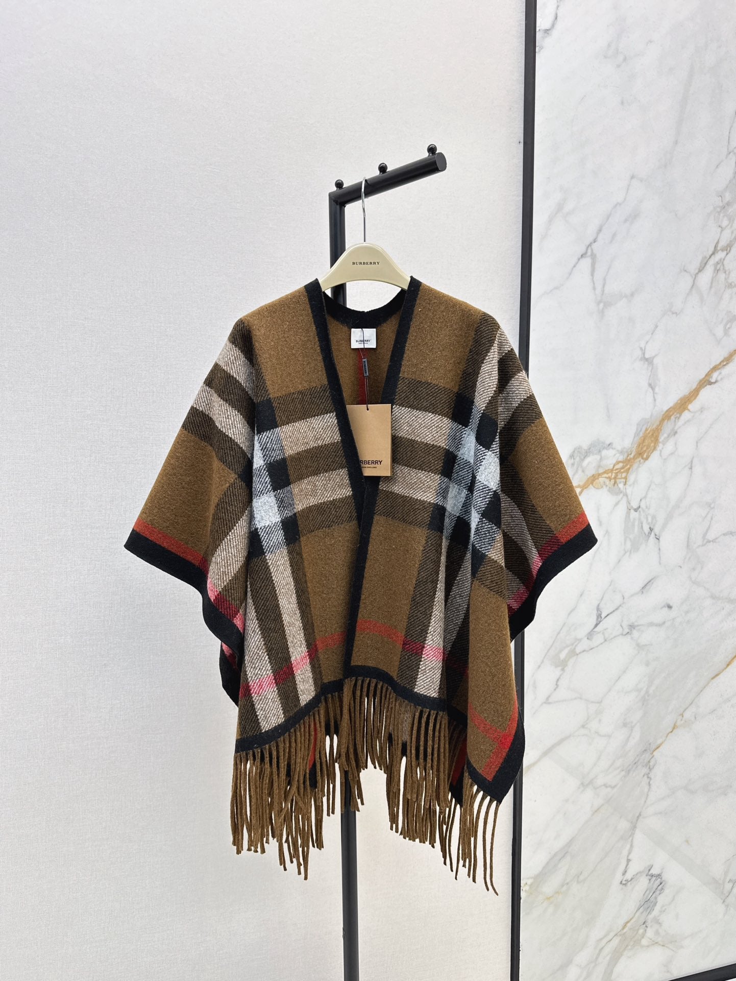 Bur 25fw New classic plaid pattern wool shawl scarf