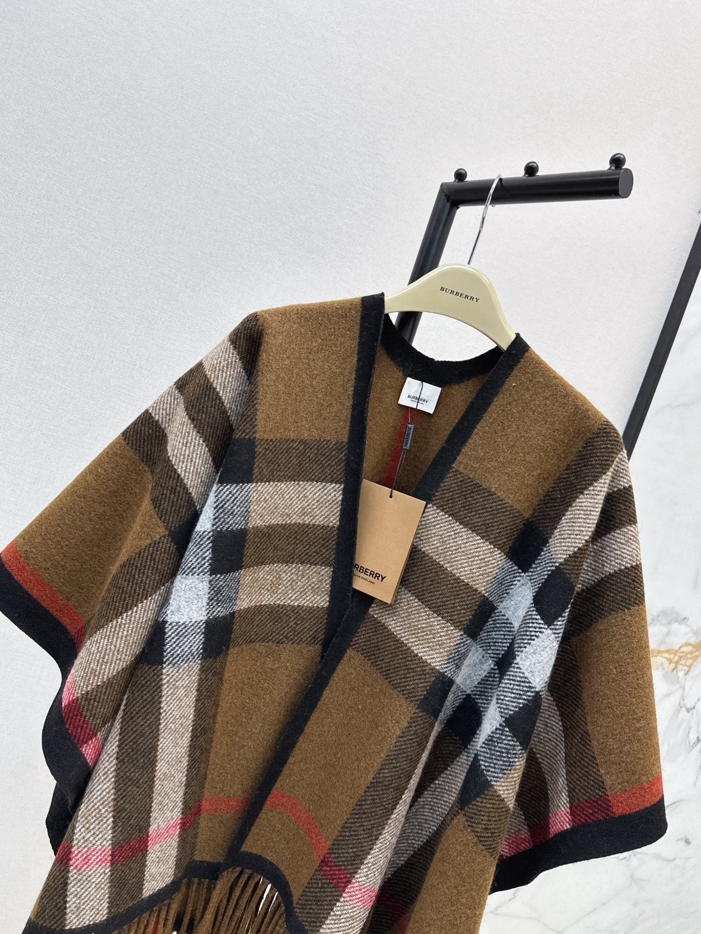 Bur 25fw New classic plaid pattern wool shawl scarf