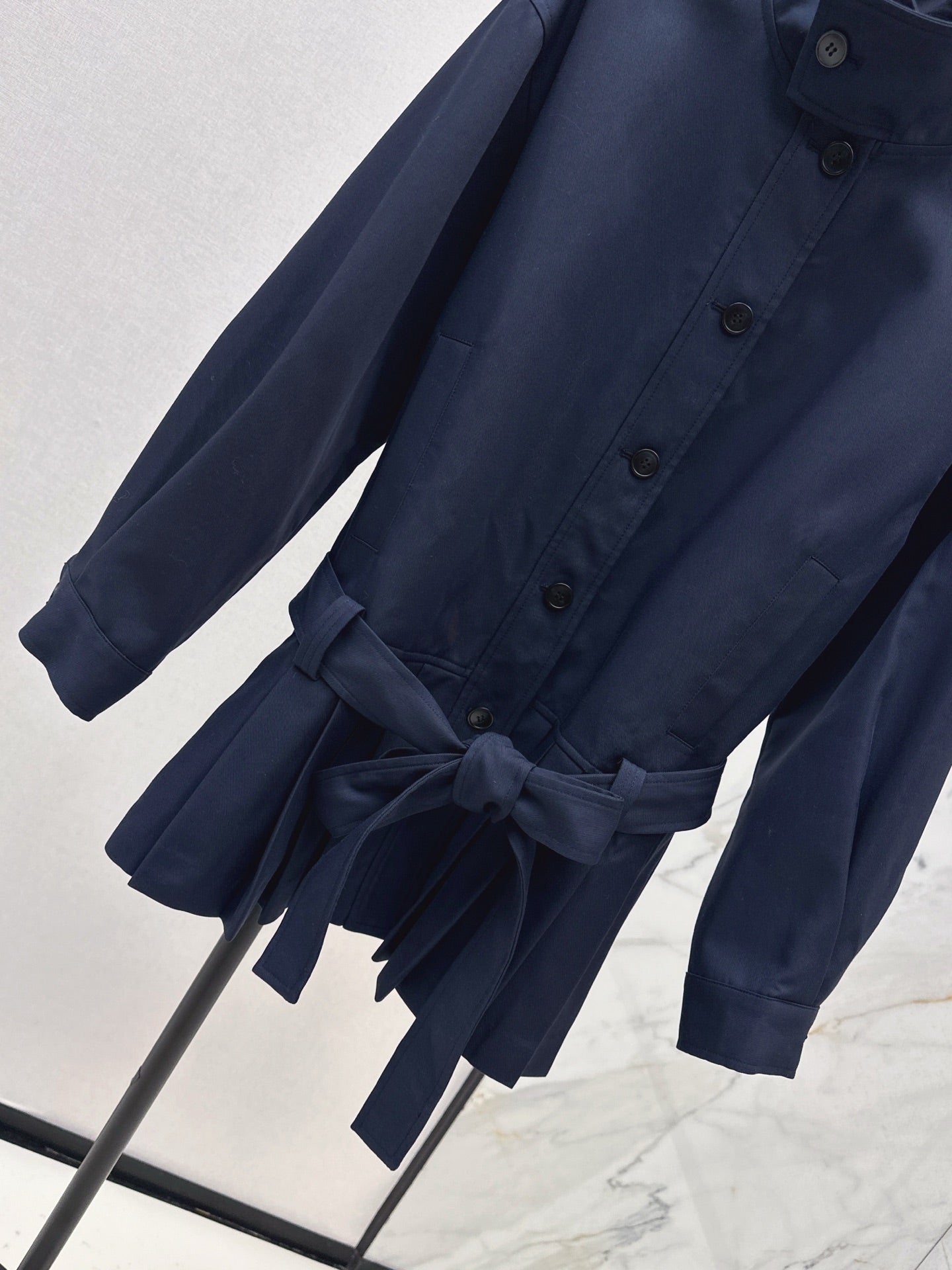 Ce 25 New wide shoulder silhouette stand up collar pleated windbreaker jacket(KHAKI/NAVY)