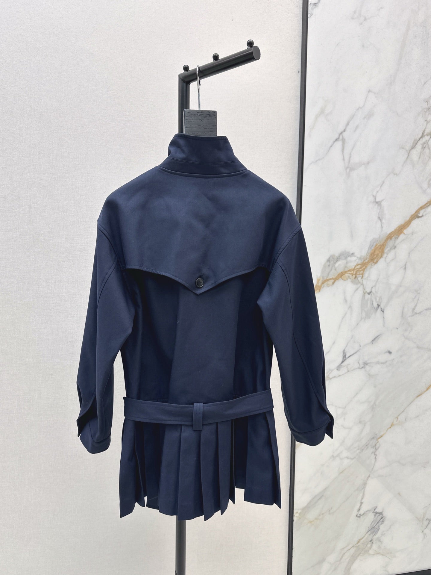 Ce 25 New wide shoulder silhouette stand up collar pleated windbreaker jacket(KHAKI/NAVY)