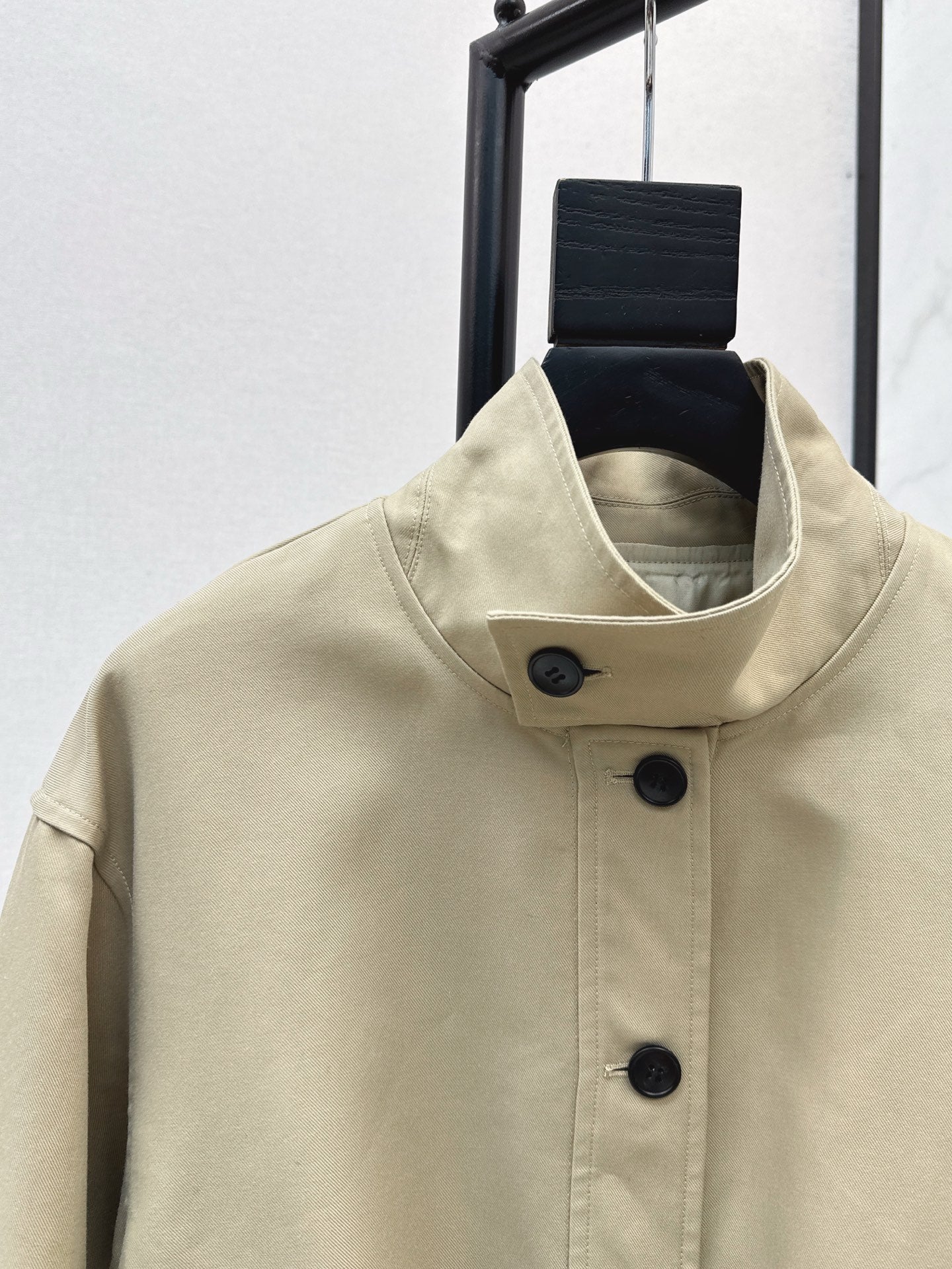 Ce 25 New wide shoulder silhouette stand up collar pleated windbreaker jacket(KHAKI/NAVY)