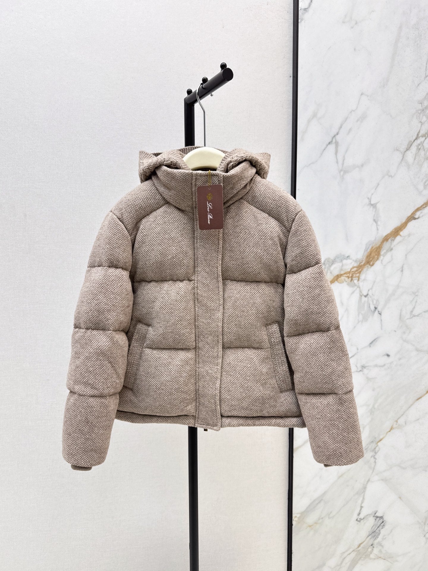 Lor 25 New down jacket with detachable wool hood