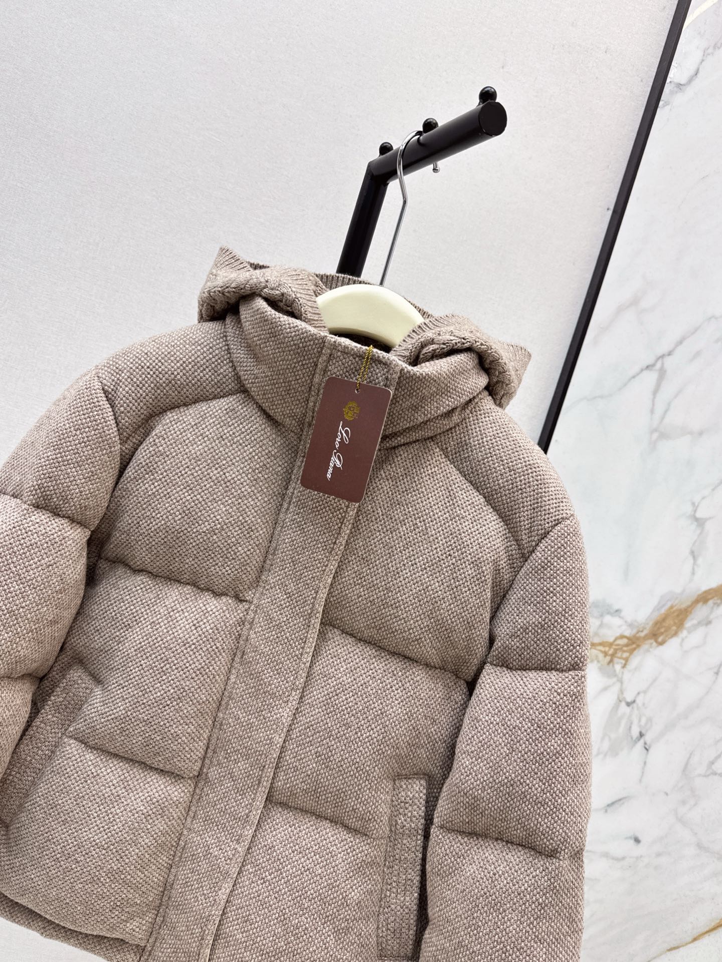 Lor 25 New down jacket with detachable wool hood