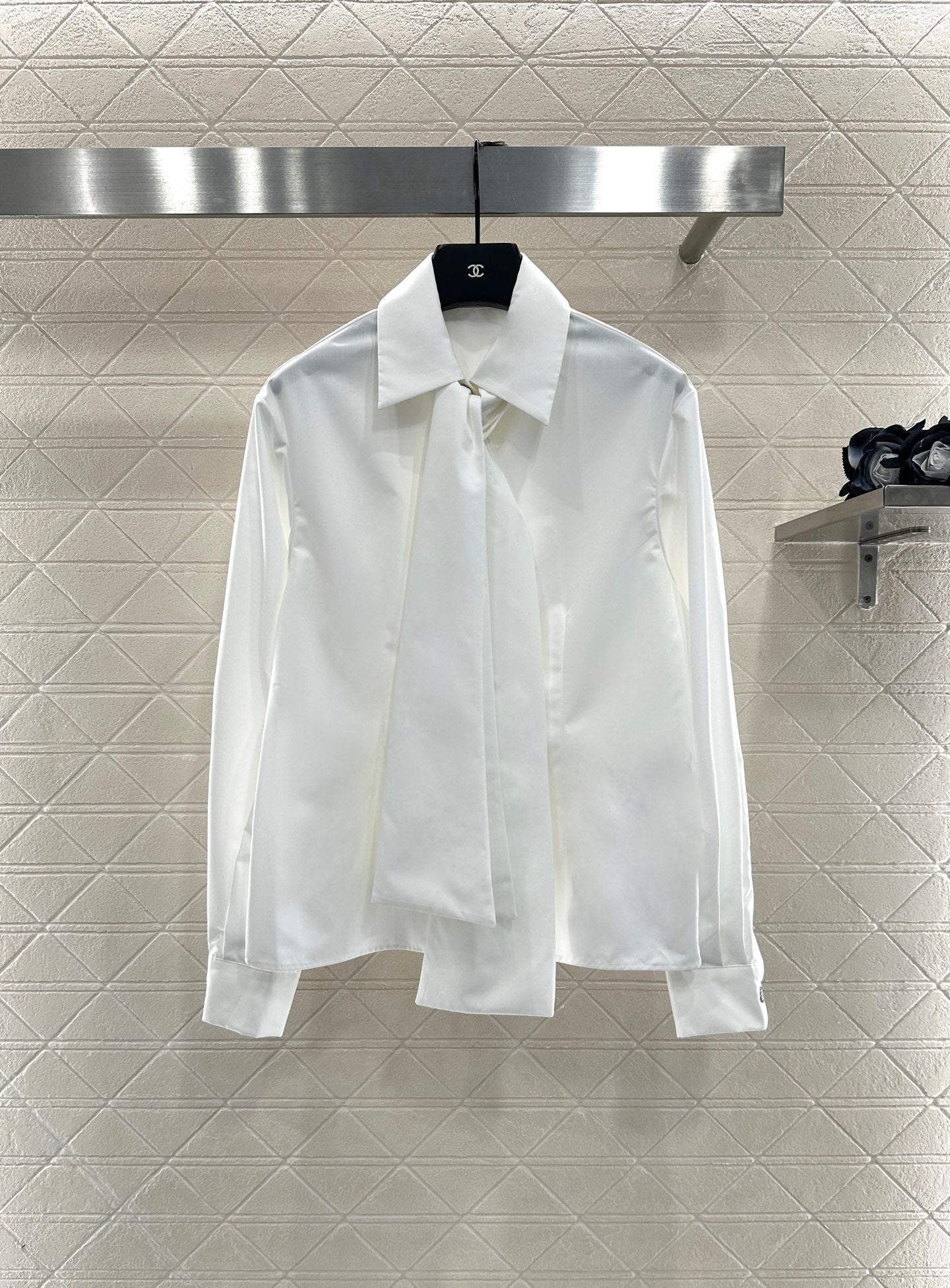 C 25 Ribbon tie shirt