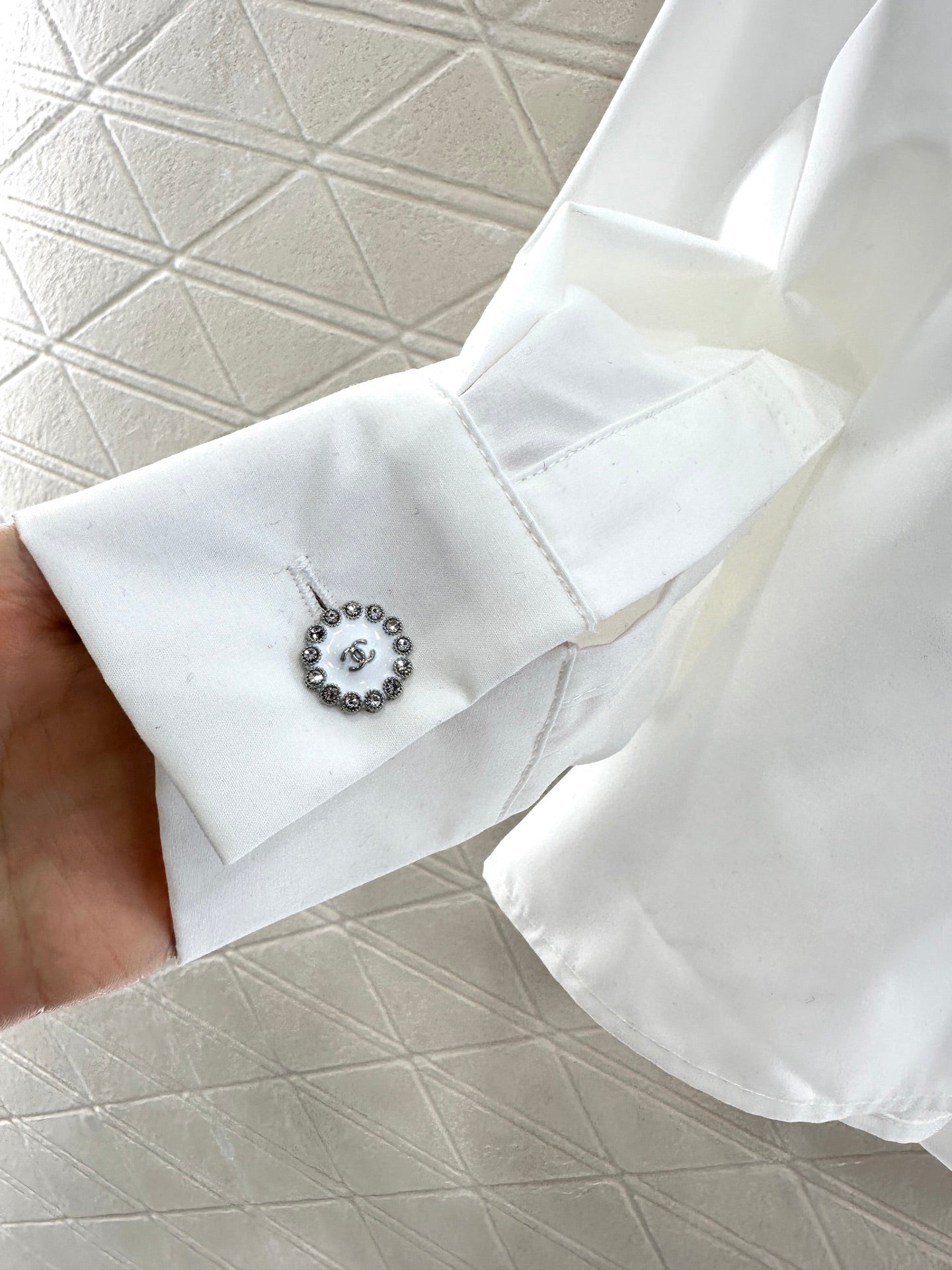 C 25 Ribbon tie shirt