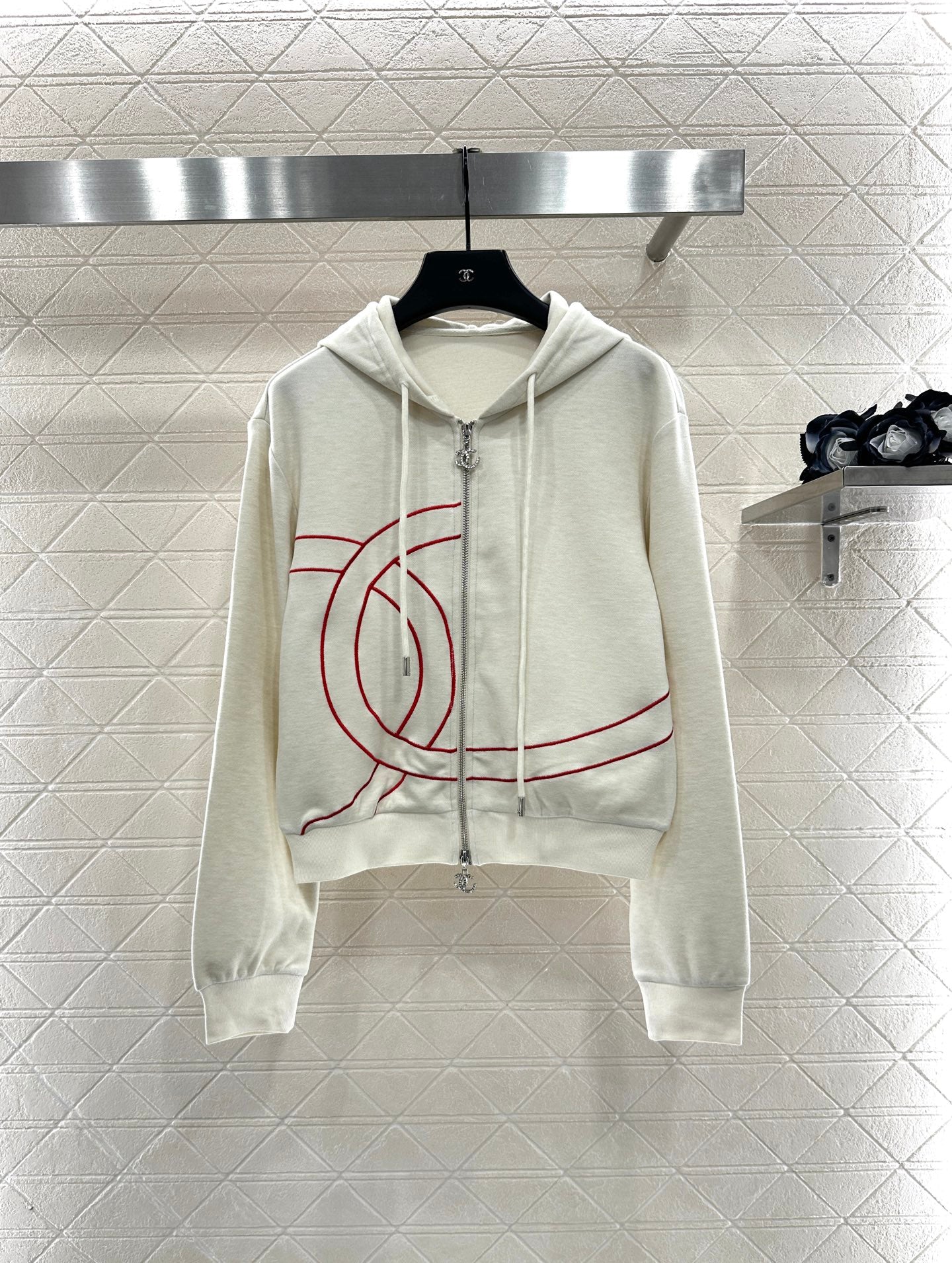 C 25 Hooded jacket and trousers set