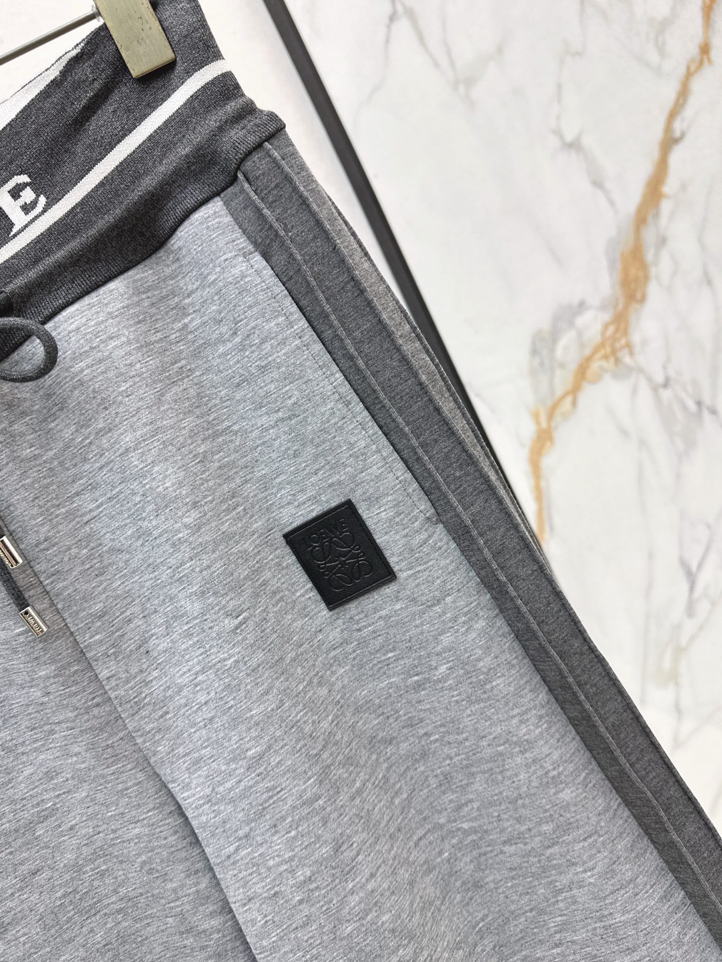 Lo 25 New logo threaded straight-leg trousers (gray/black)