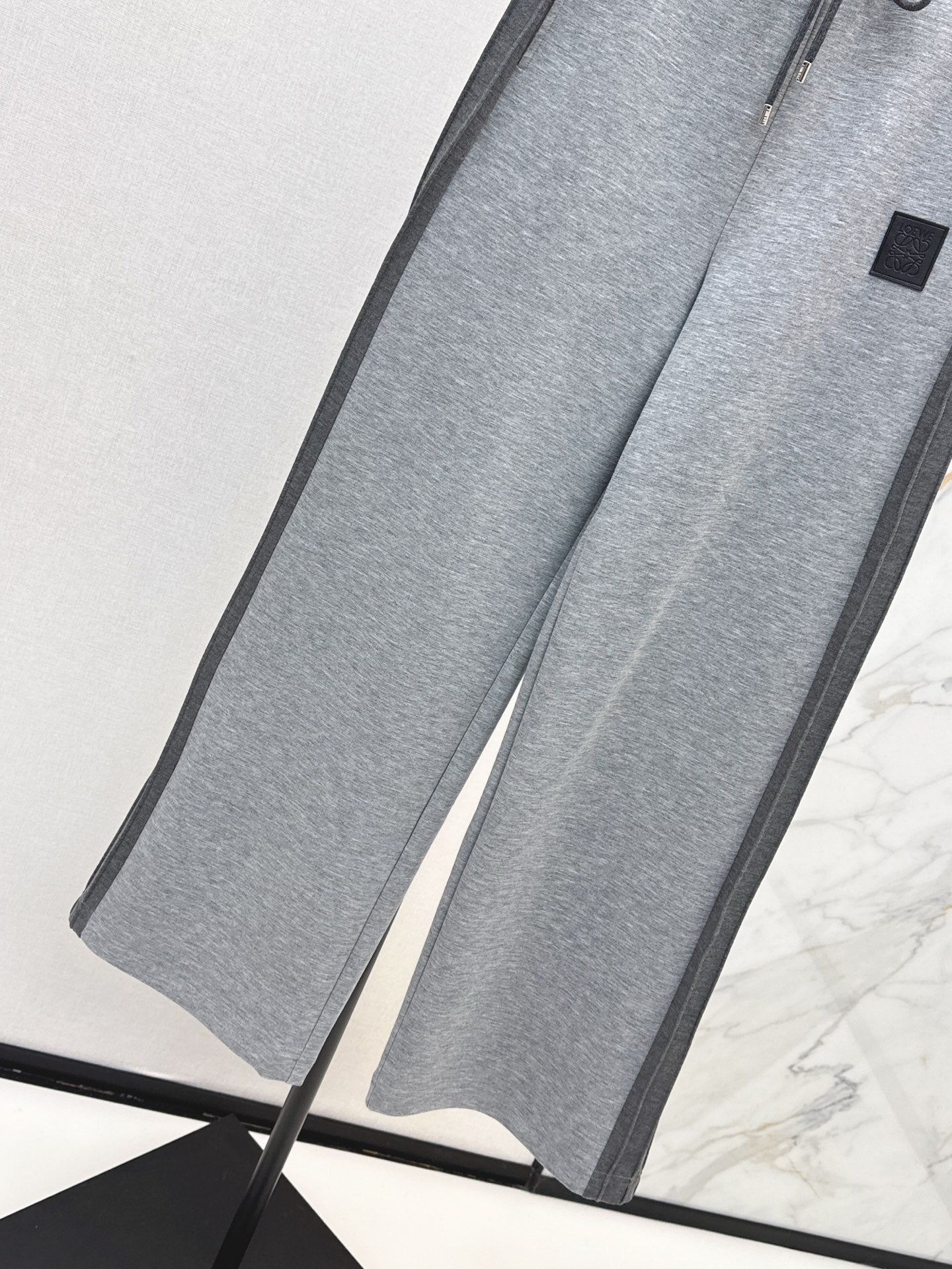 Lo 25 New logo threaded straight-leg trousers (gray/black)