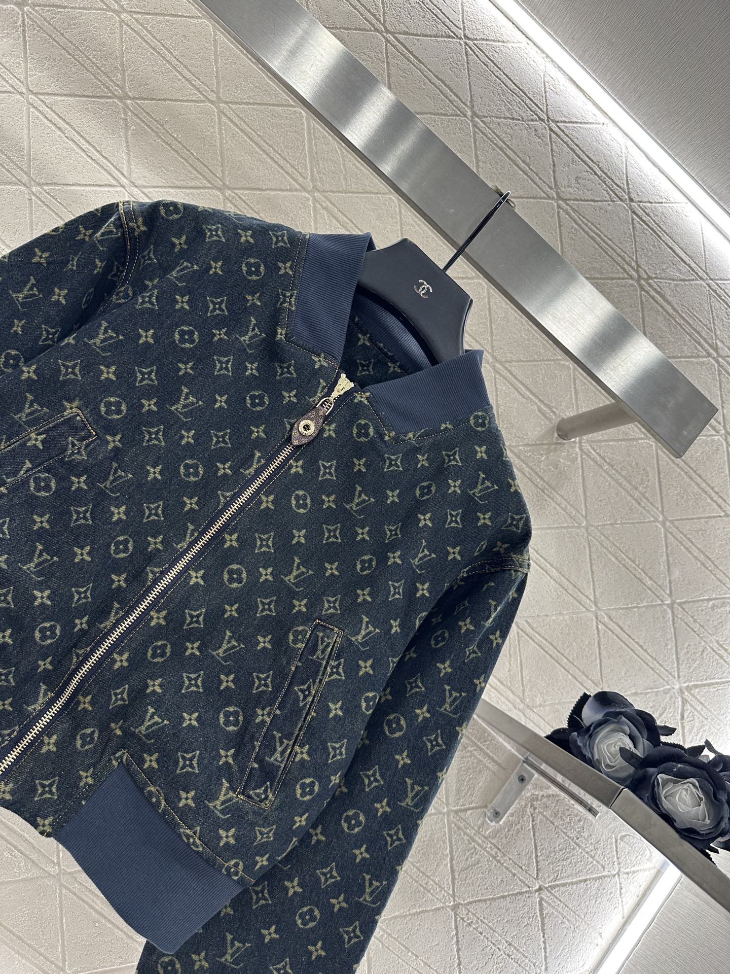 L 25 Denim jacket + trousers set