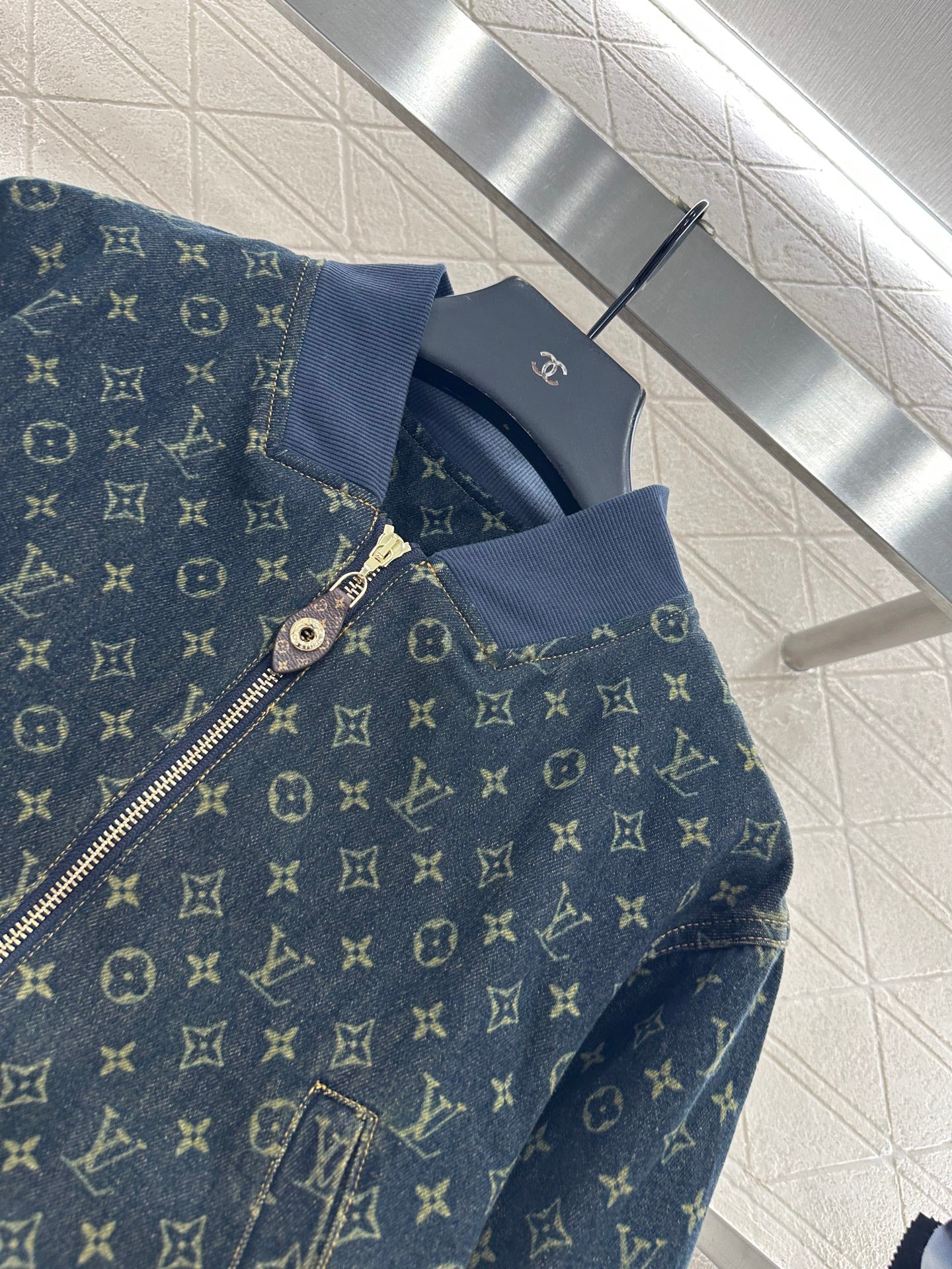 L 25 Denim jacket + trousers set
