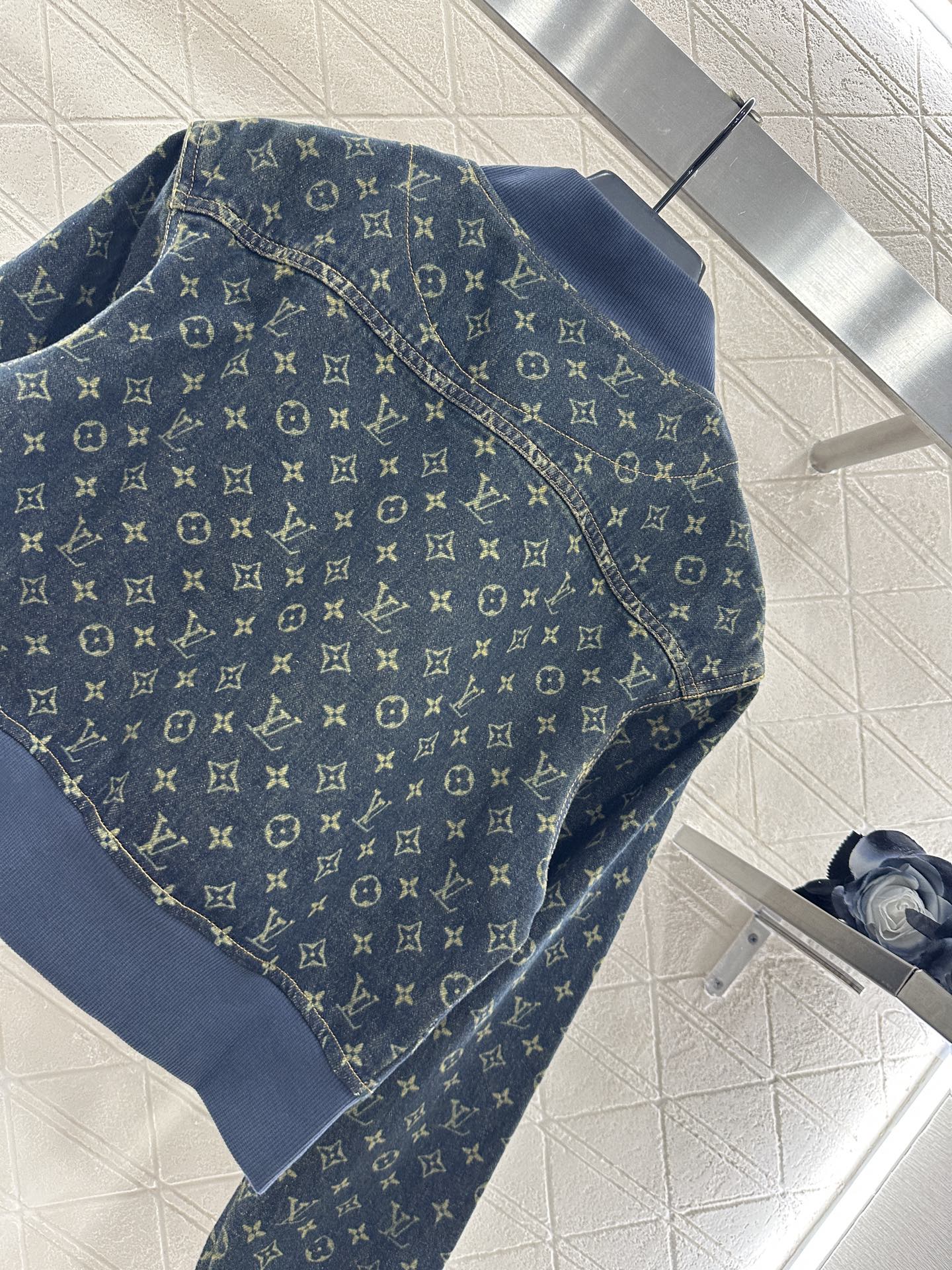 L 25 Denim jacket + trousers set