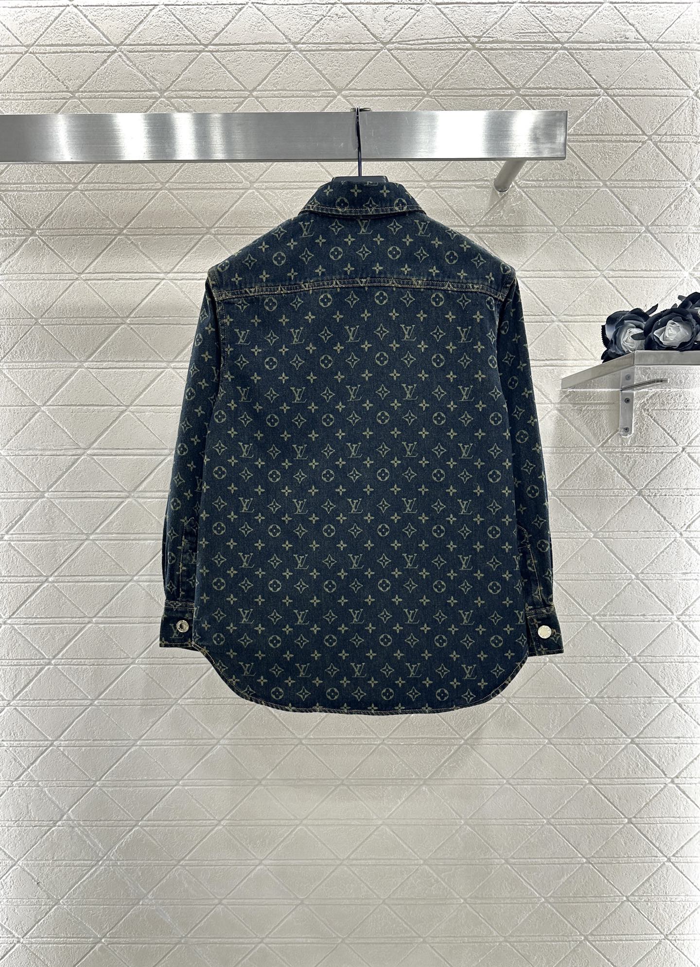 L 25 Denim shirt + pleated skirt set