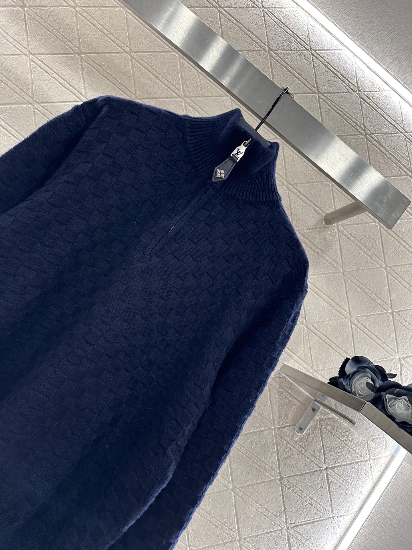 L 25 Turtleneck Zippered Knit Cashmere Wool Sweater