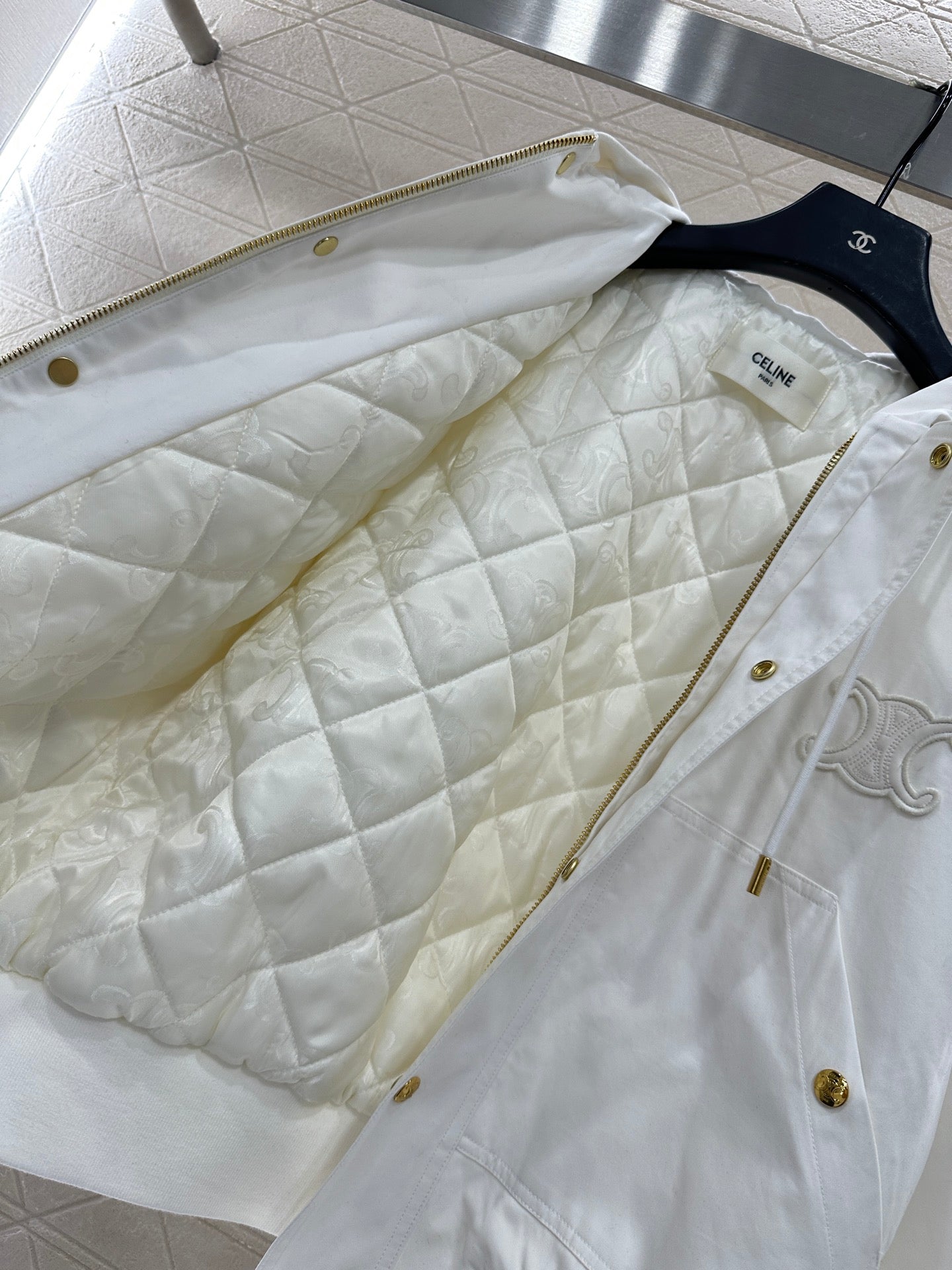 Ce 25 Hooded quilted drawstring jacket