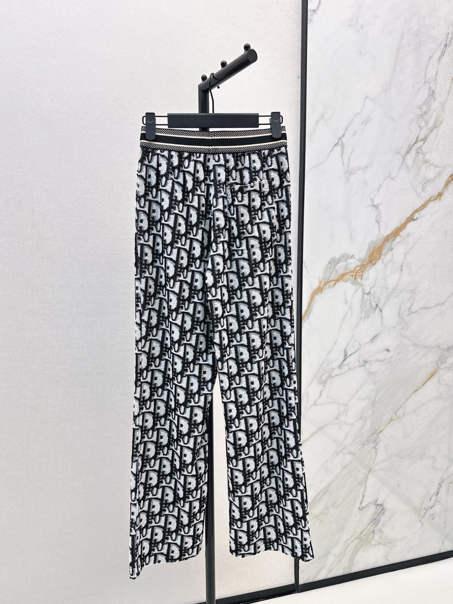 Di 25 New classic logo casual pants