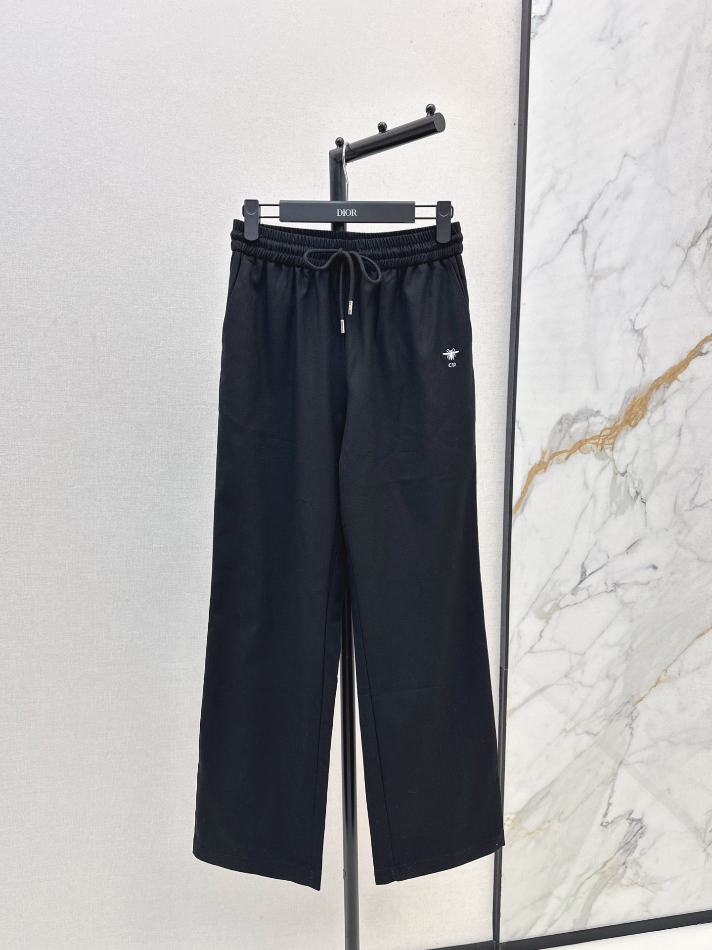 Di 25 Bee embroidered casual pants(BEIGI/BLACK)