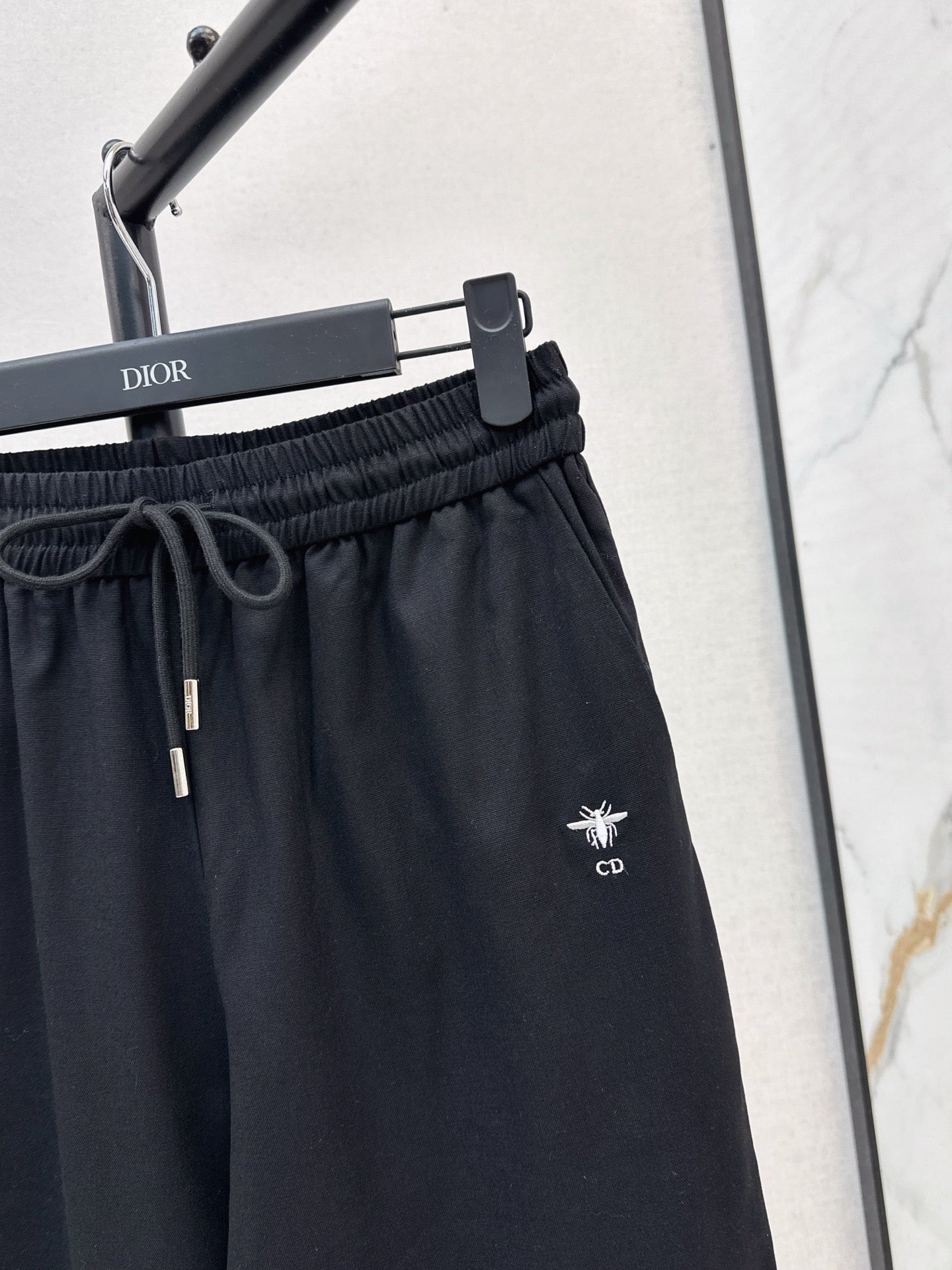 Di 25 Bee embroidered casual pants(BEIGI/BLACK)