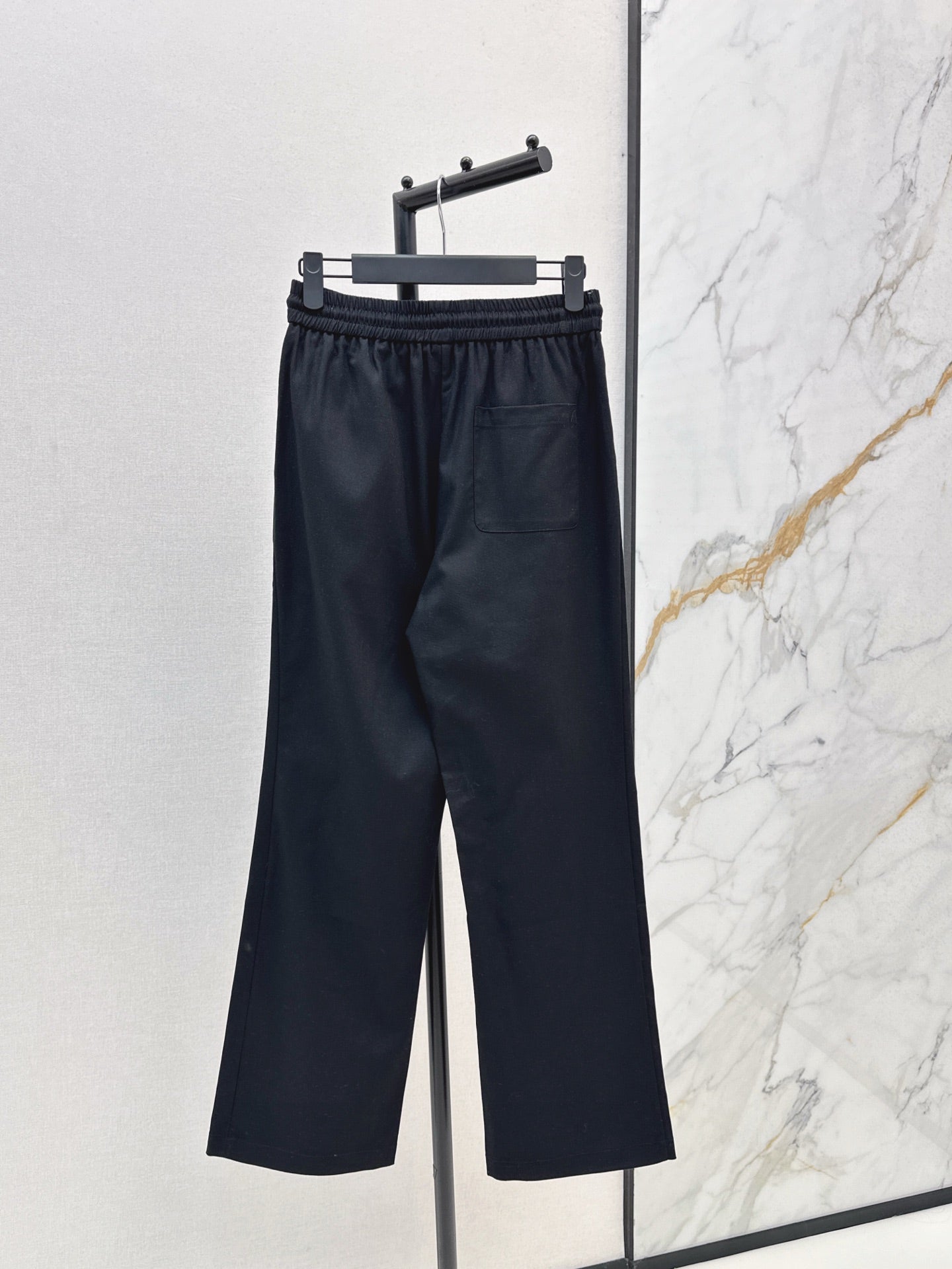 Di 25 Bee embroidered casual pants(BEIGI/BLACK)