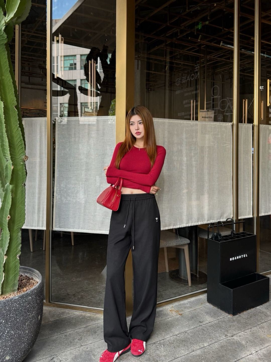 Di 25 Bee embroidered casual pants(BEIGI/BLACK)