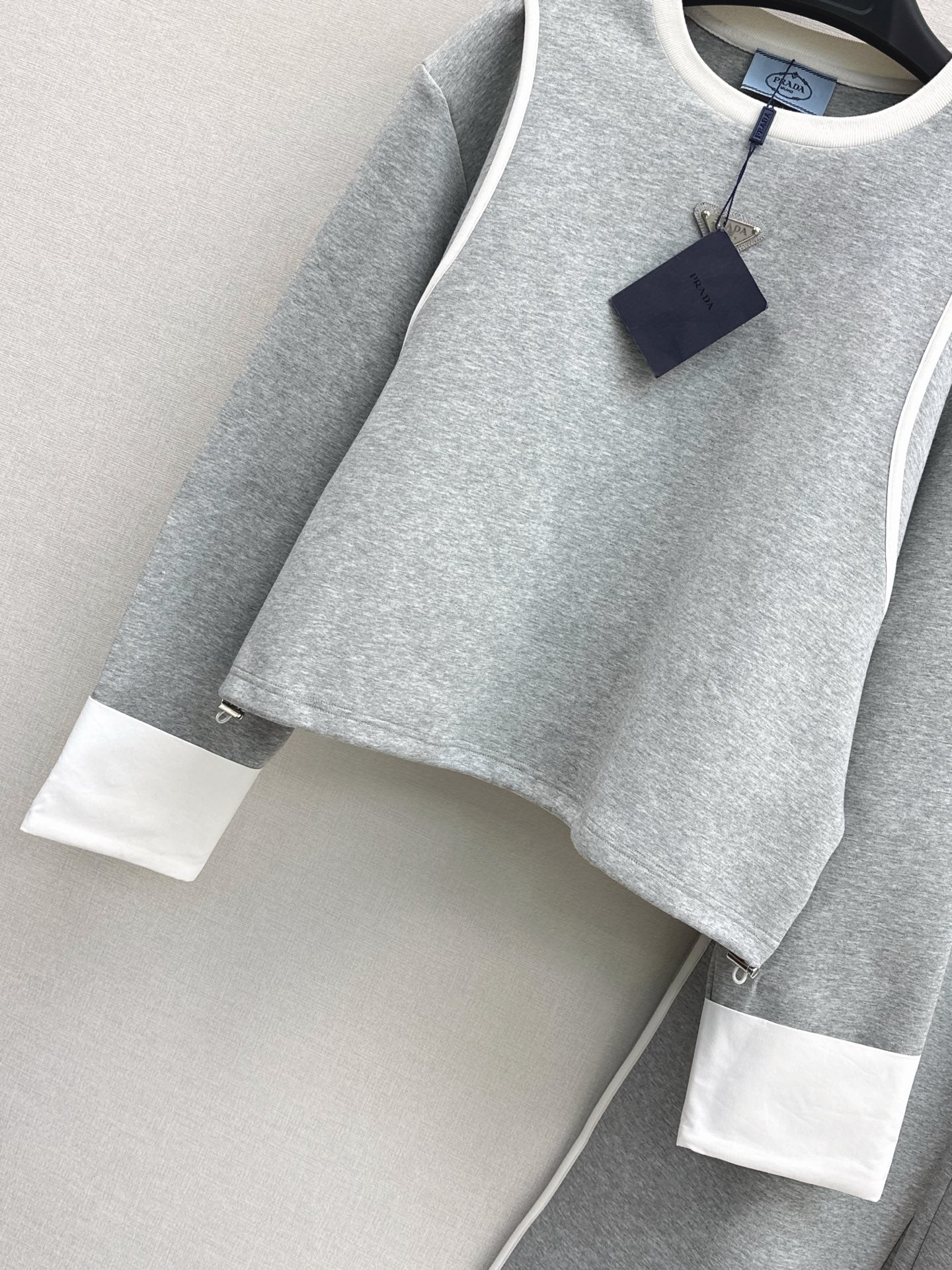 Pr 25 Round-neck sweatshirt with elastic waist and trousers set