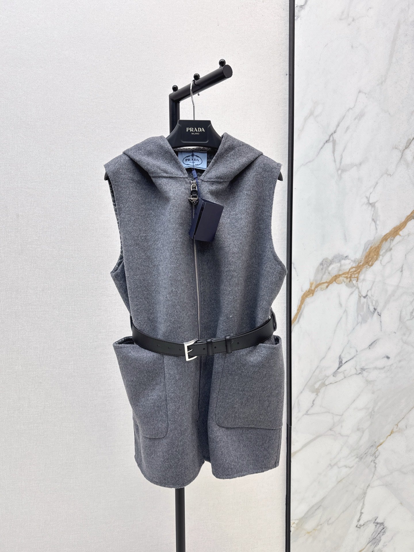 Pr 25 New Grey Girls Hooded Wool Vest