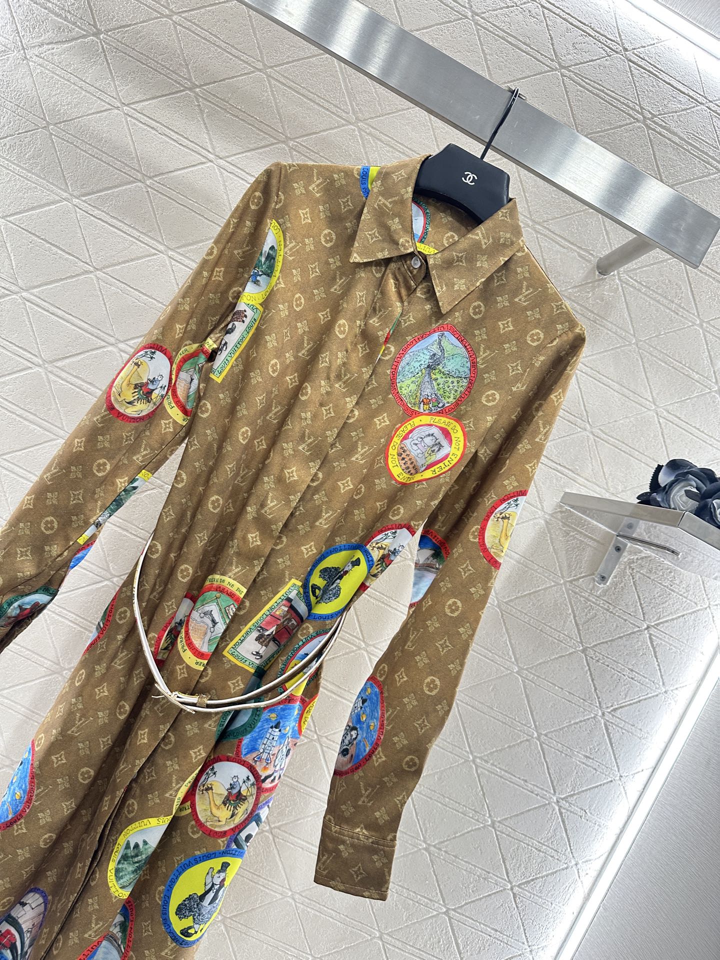 L 25 Lapel Printed Badge Shirt Dress