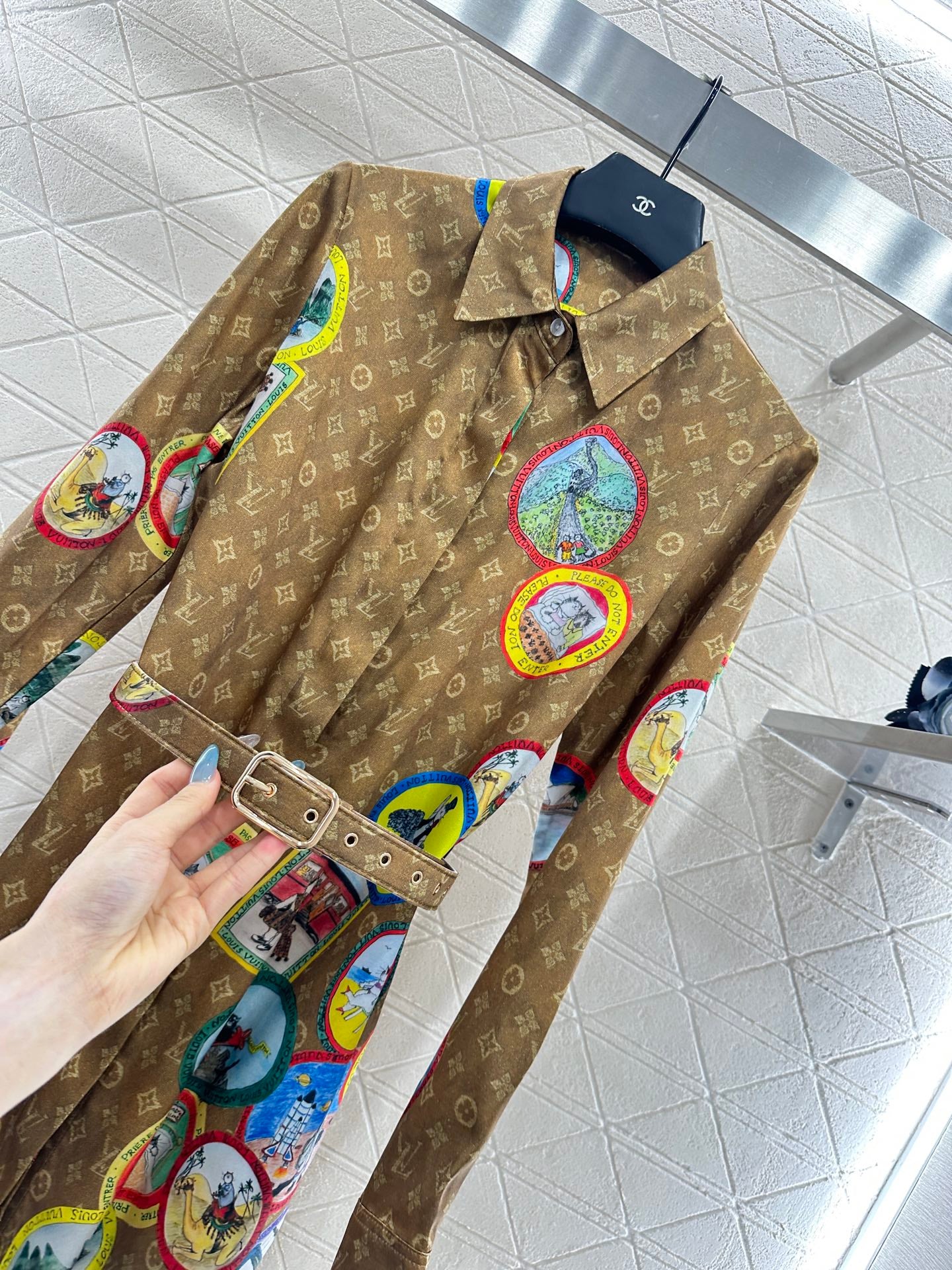 L 25 Lapel Printed Badge Shirt Dress