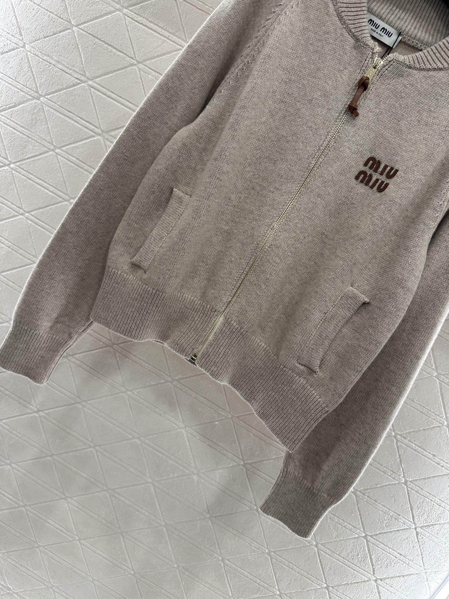 Mi 25 Zippered knit wool cardigan