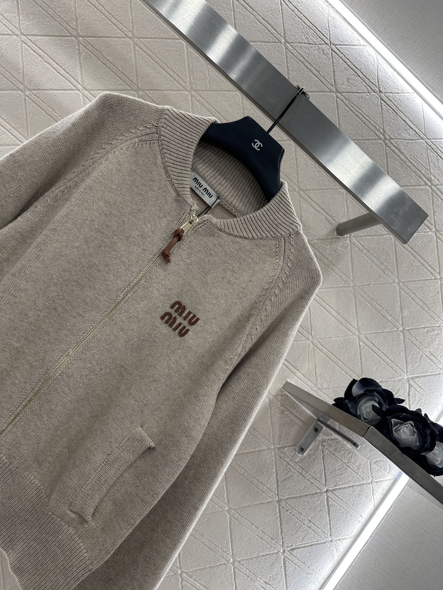 Mi 25 Zippered knit wool cardigan
