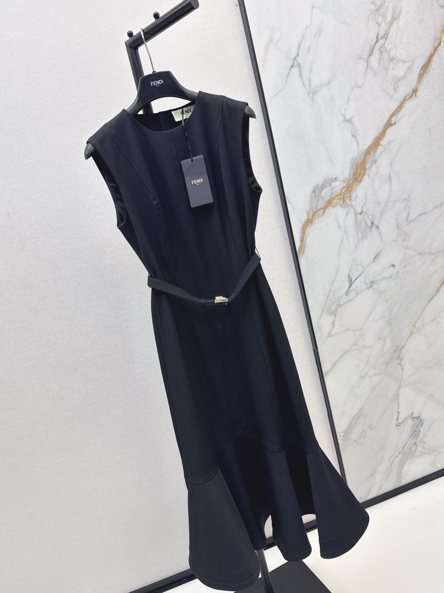 Fe 25 Black sleeveless ruffled fishtail skirt dress🖤