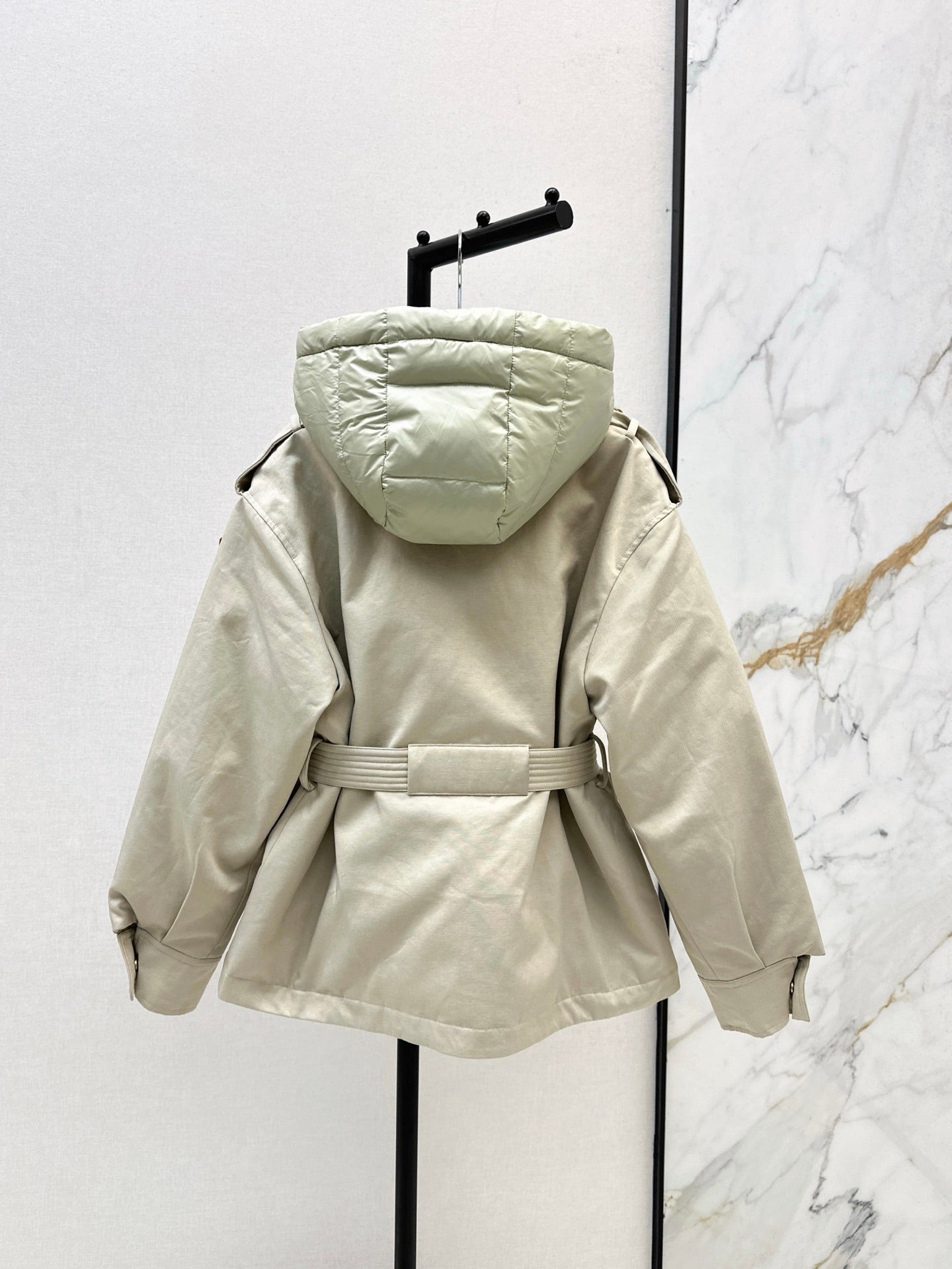 Mon 25 New style fake two-piece hooded waist down jacket
