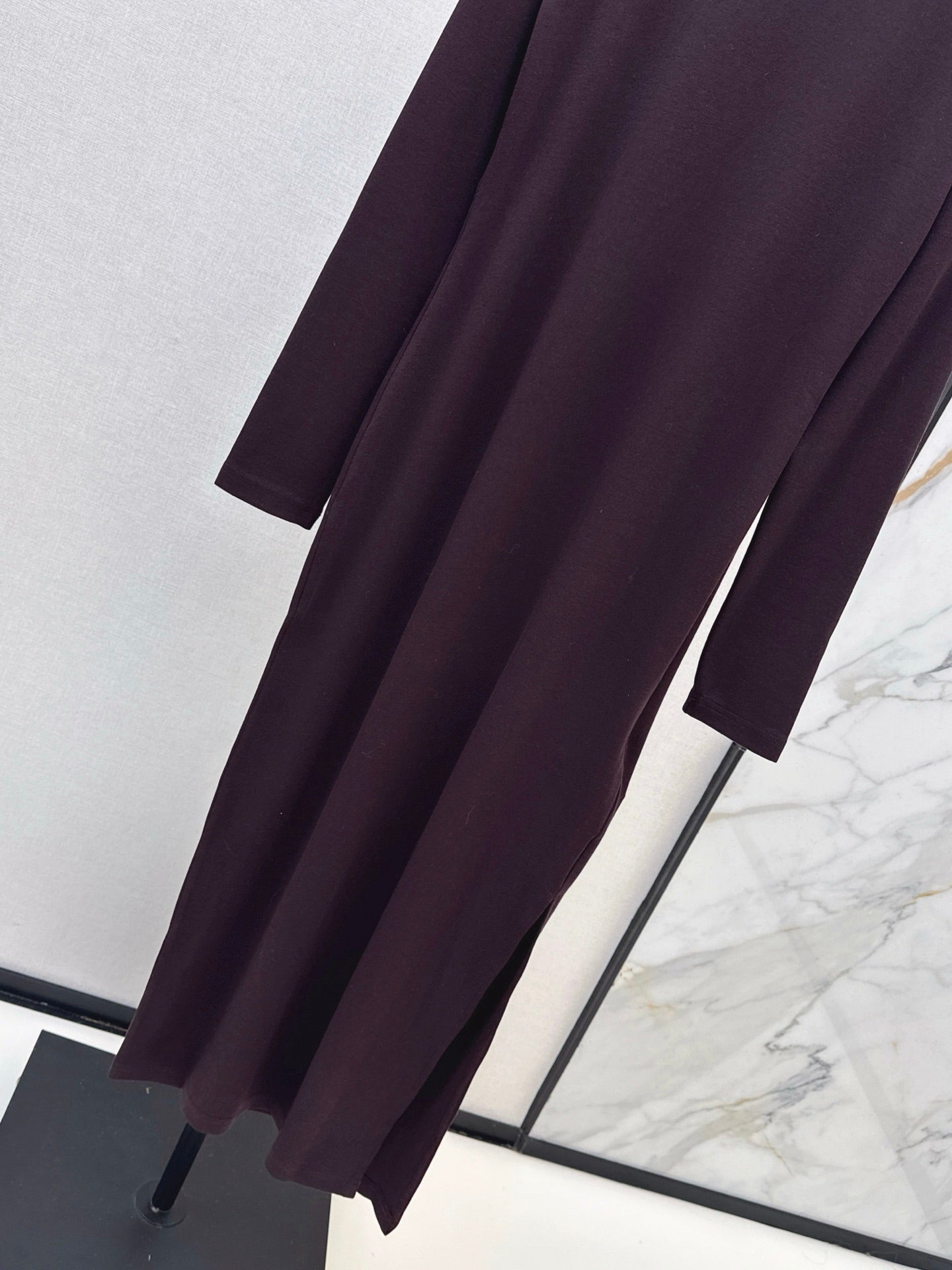 L 25 New Slim Logo Bottoming Dress(WHITE/BLACK/BROWN)