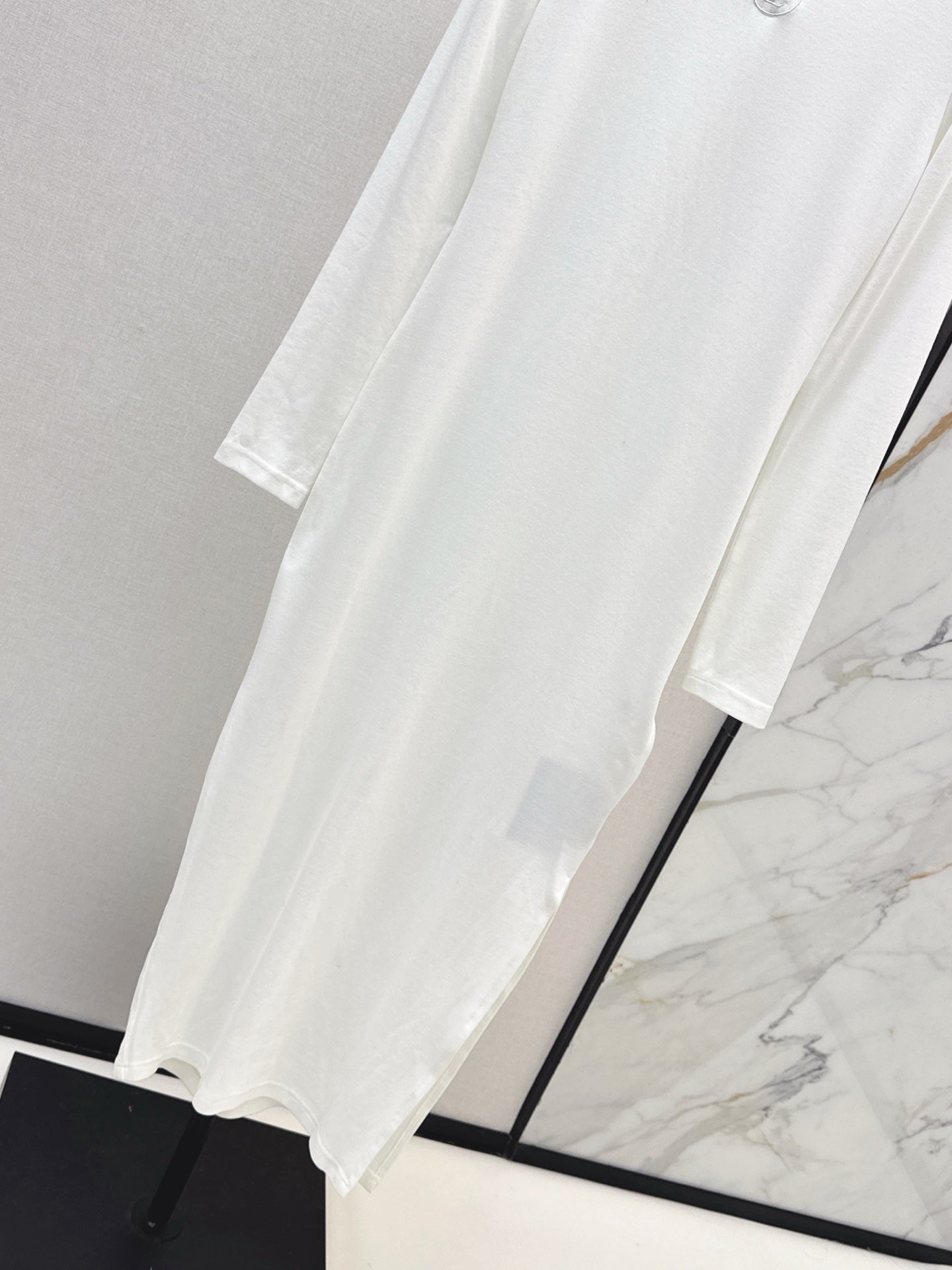 L 25 New Slim Logo Bottoming Dress(WHITE/BLACK/BROWN)