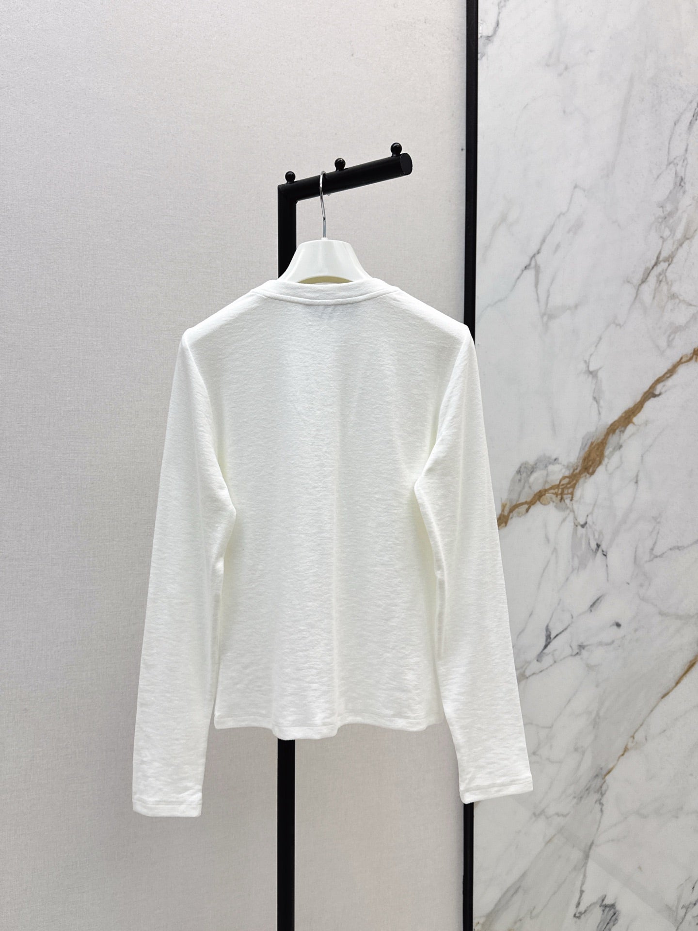 Lo 25 New hardware decoration pure cotton long sleeve bottoming shirt(WHITE/BLACK)