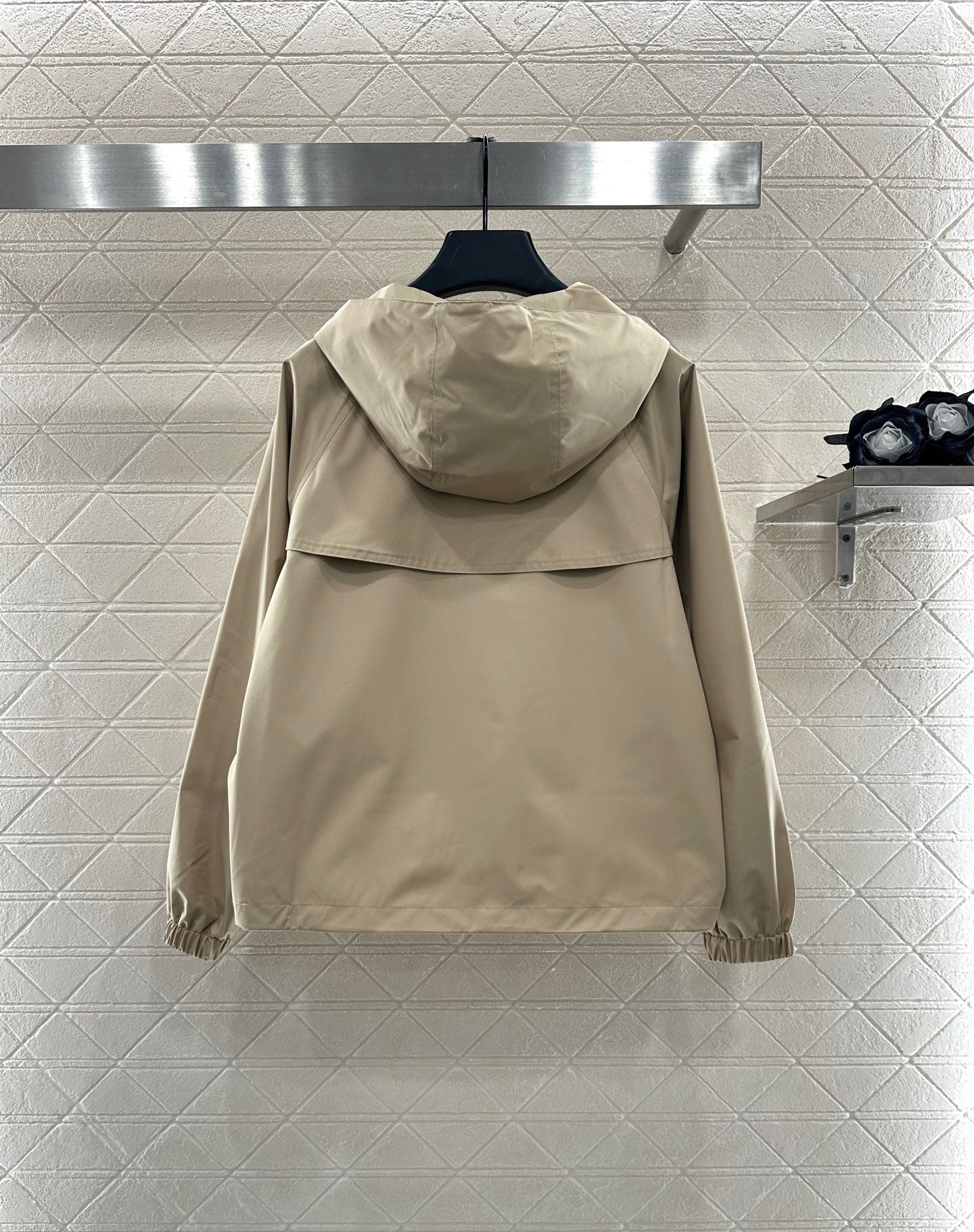 Lor 25 Hooded windbreaker jacket