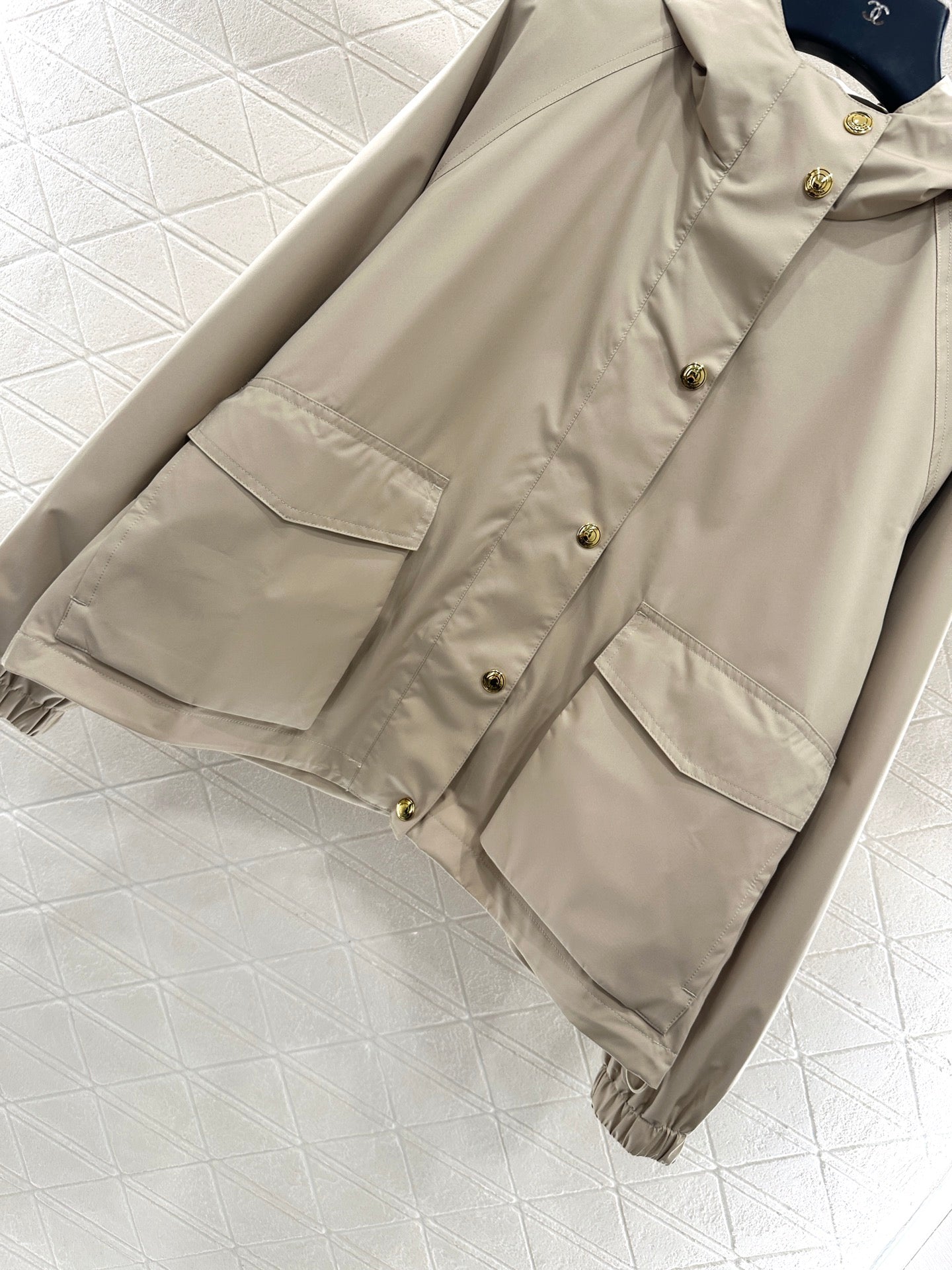 Lor 25 Hooded windbreaker jacket