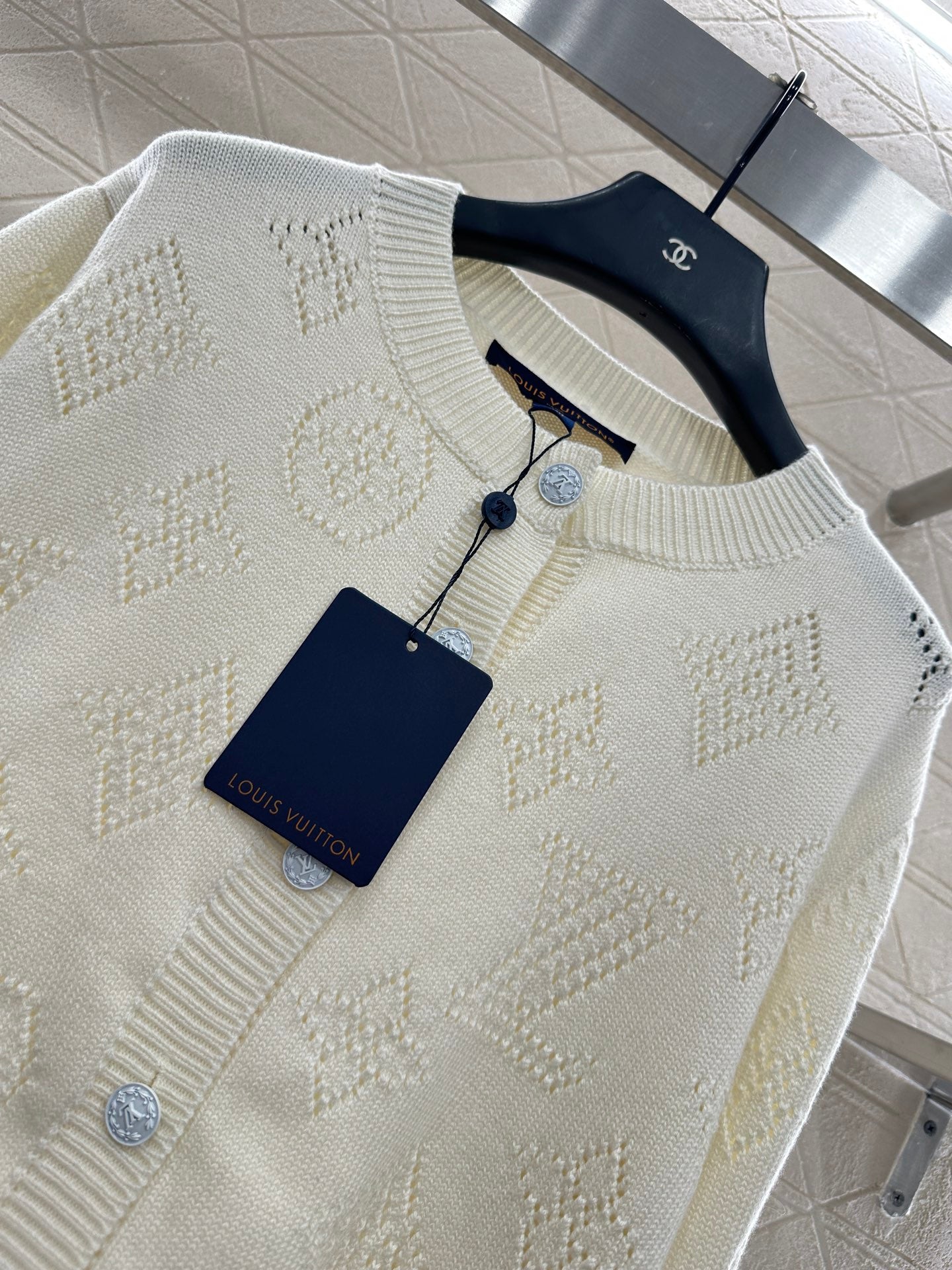 L 25 Openwork Knit Crew Neck Wool and Cashmere Cardigan