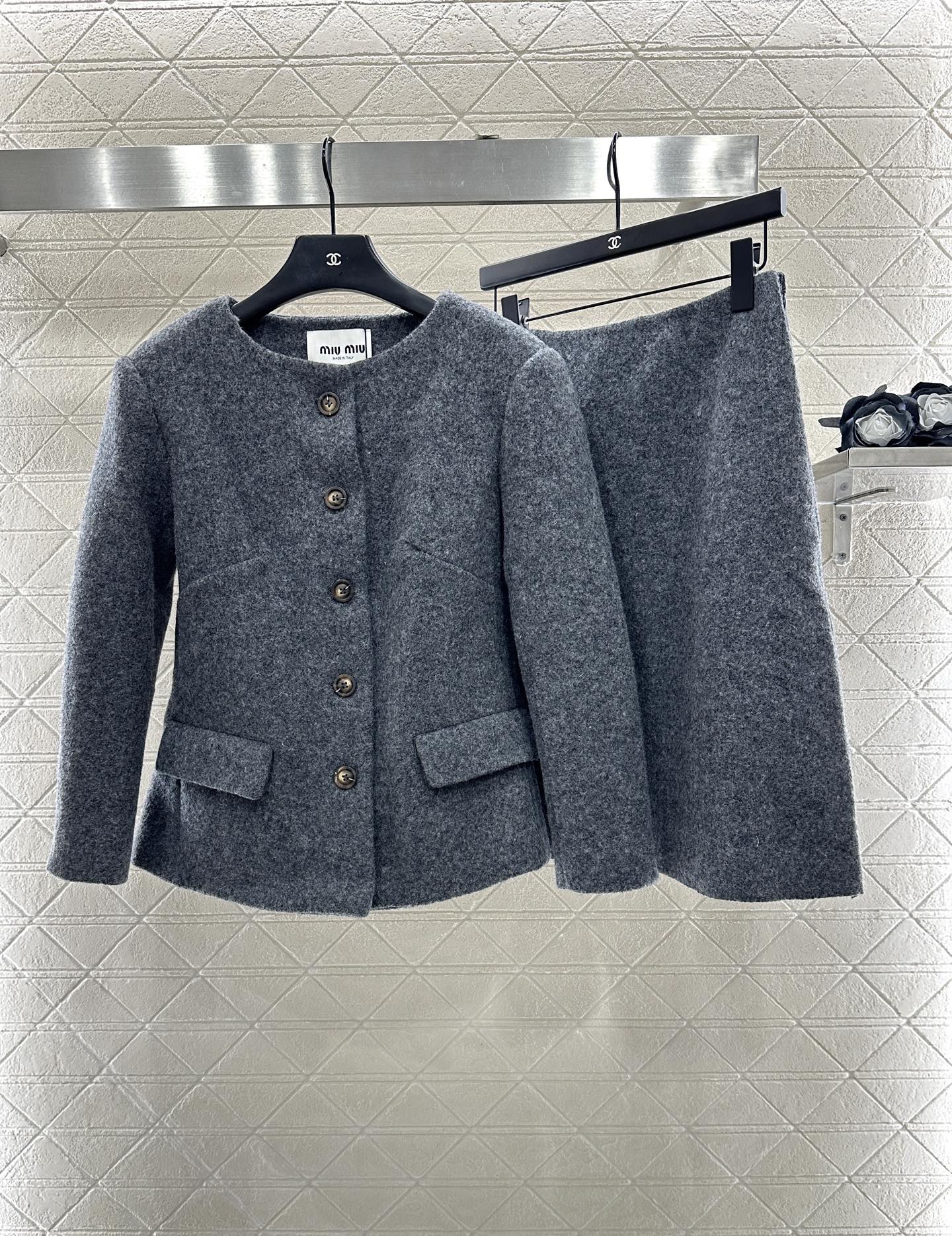 Mi 25 Round neck woolen coarse woolen coat short skirt set