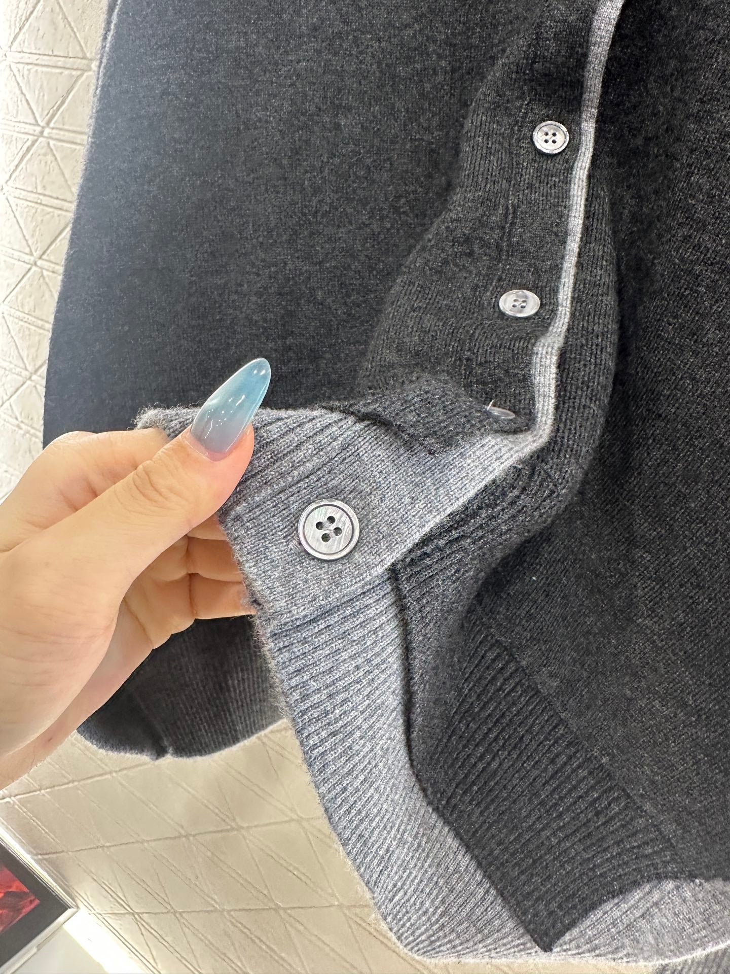 Mi 25 Fake two knitted wool and cashmere cardigans