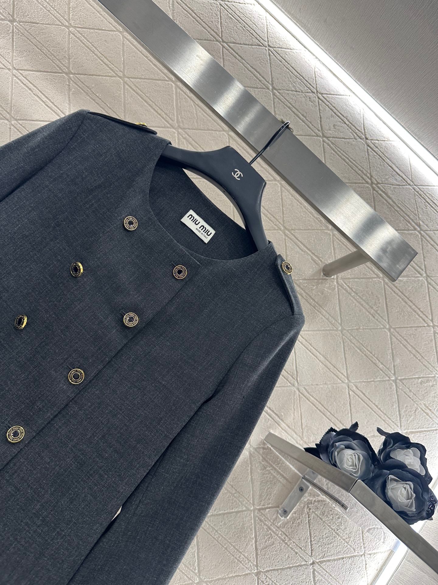 Mi 25 Round neck double breasted suit and pants set