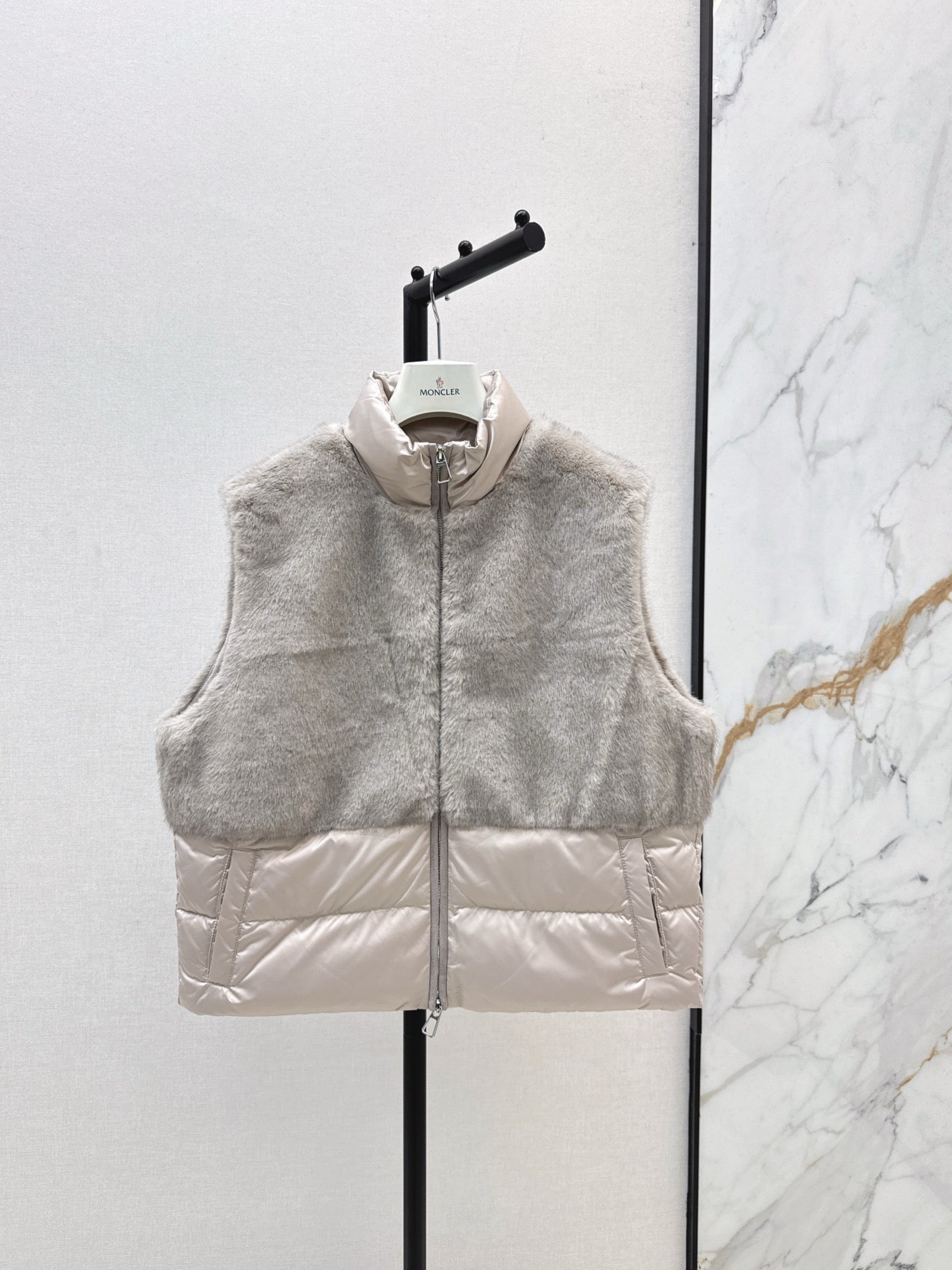 Lor 25 Newly spliced eco-friendly fur collar down vest jacket