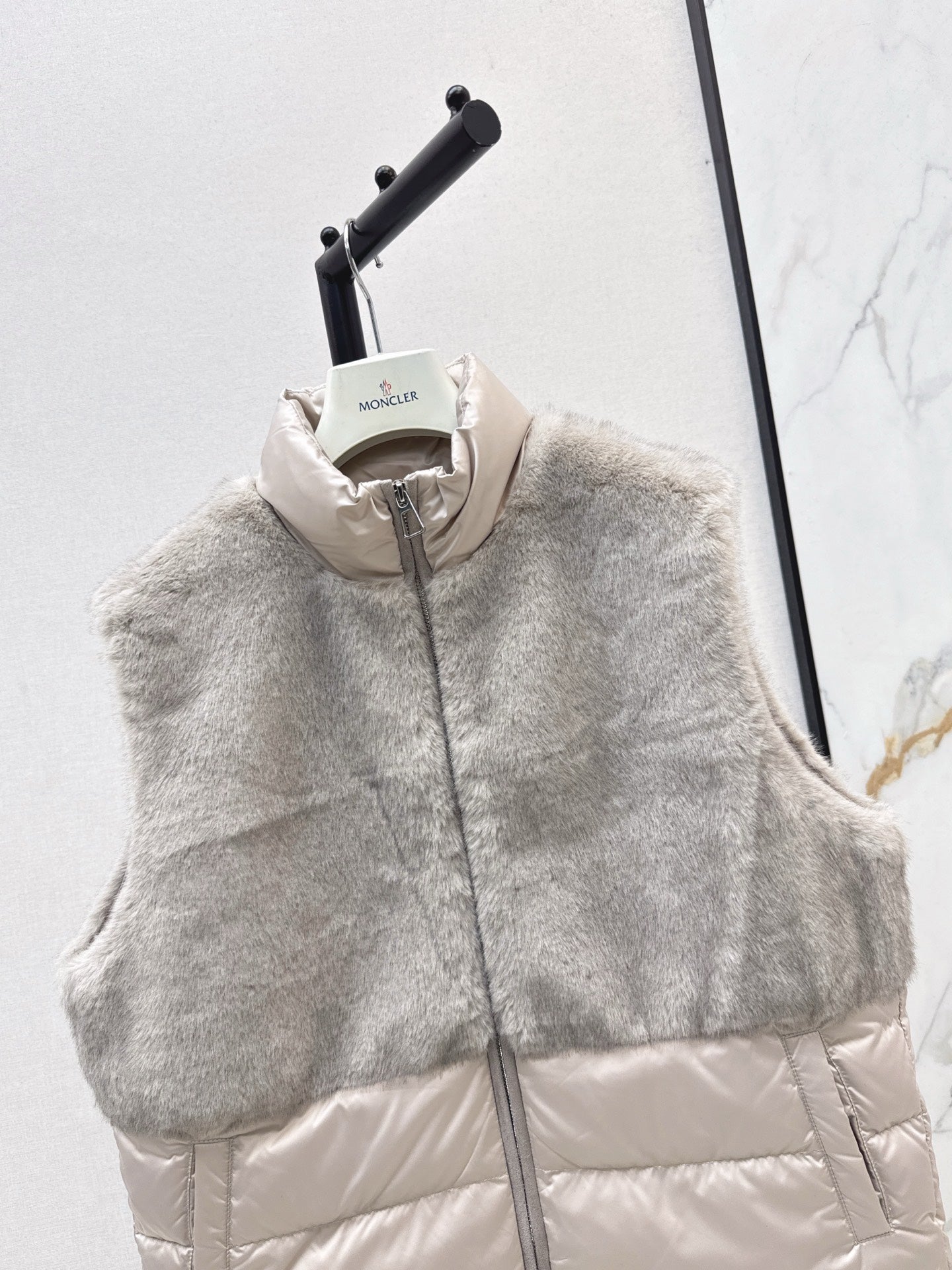 Lor 25 Newly spliced eco-friendly fur collar down vest jacket