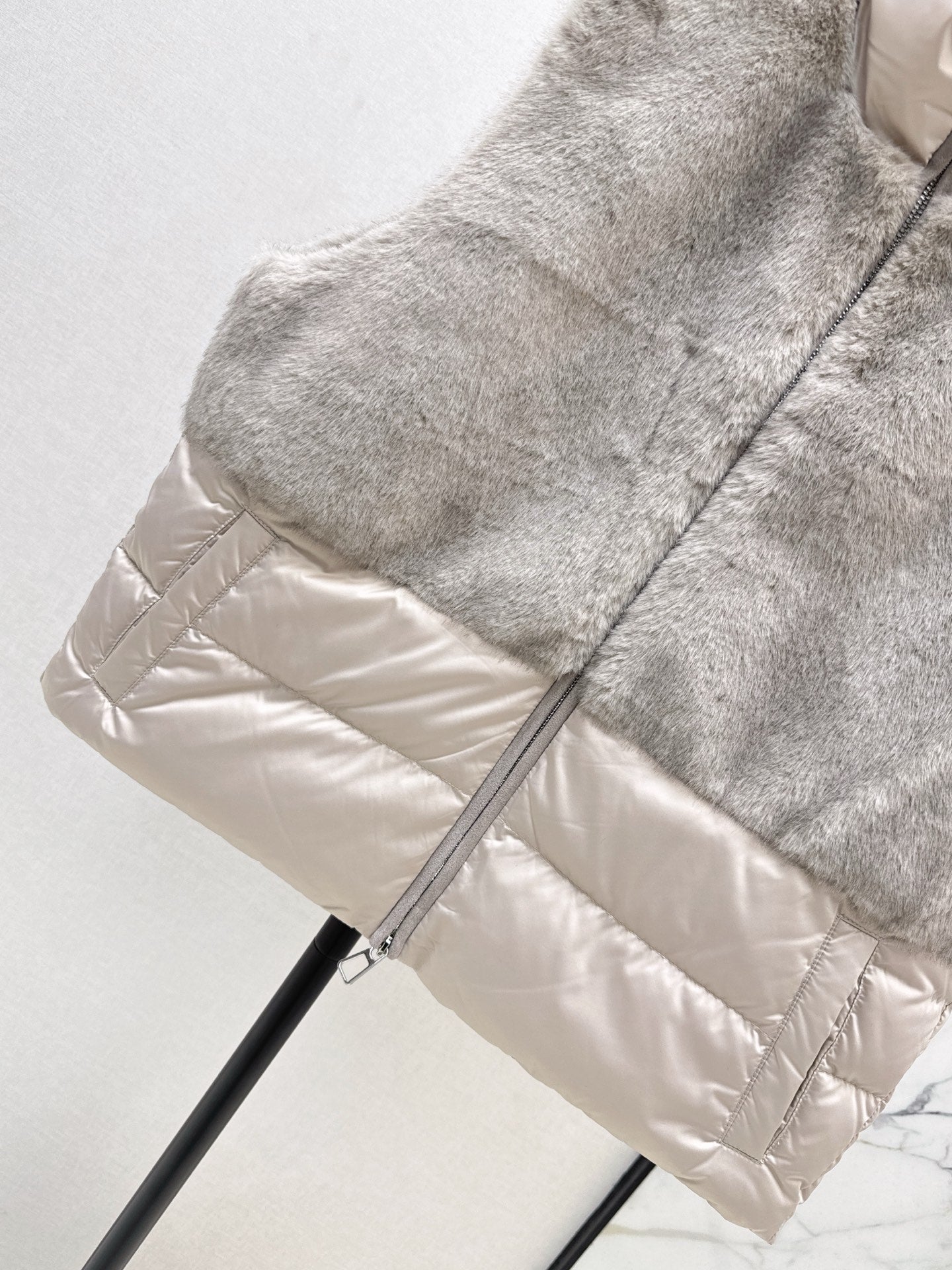 Lor 25 Newly spliced eco-friendly fur collar down vest jacket