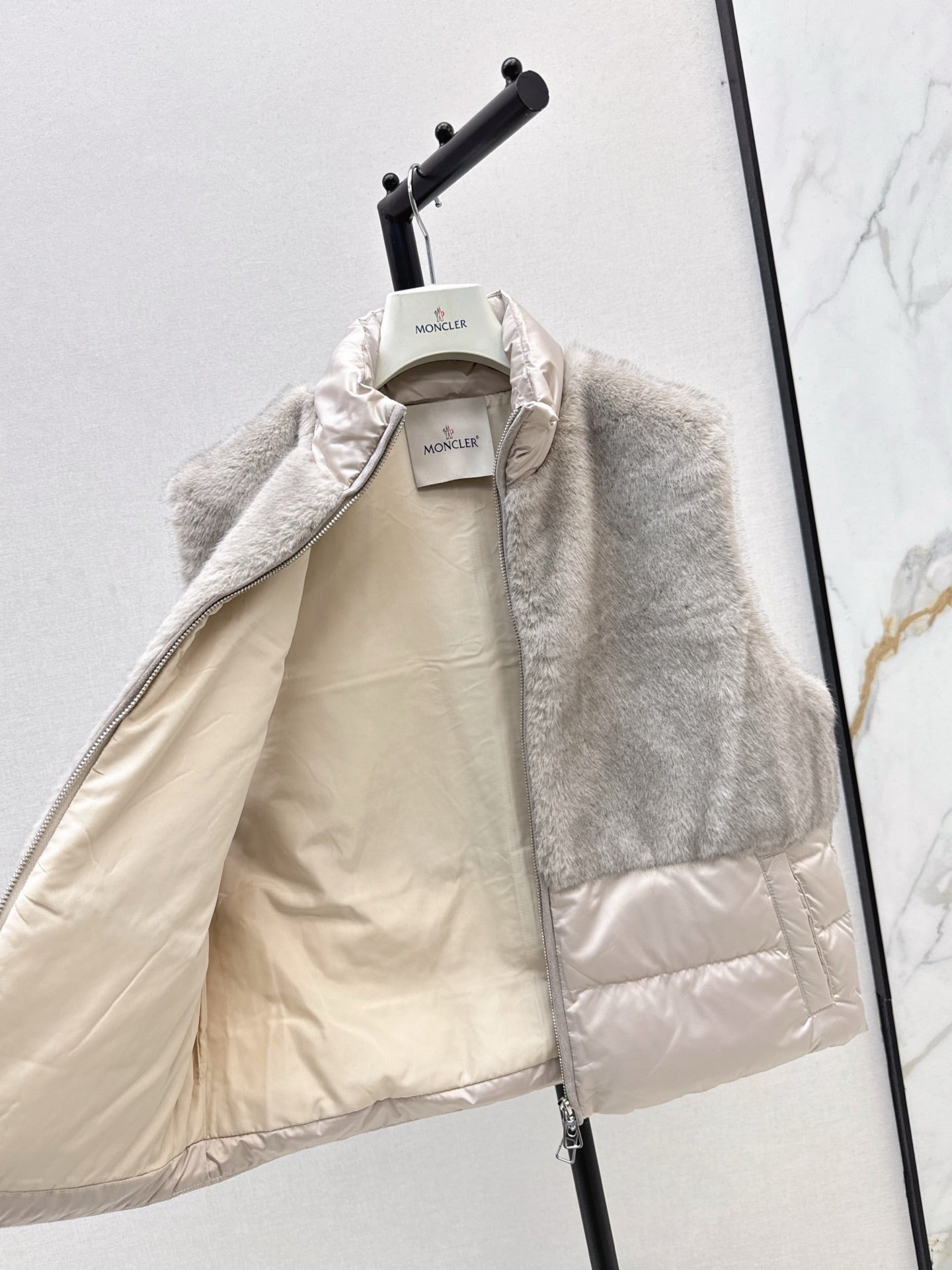 Lor 25 Newly spliced eco-friendly fur collar down vest jacket