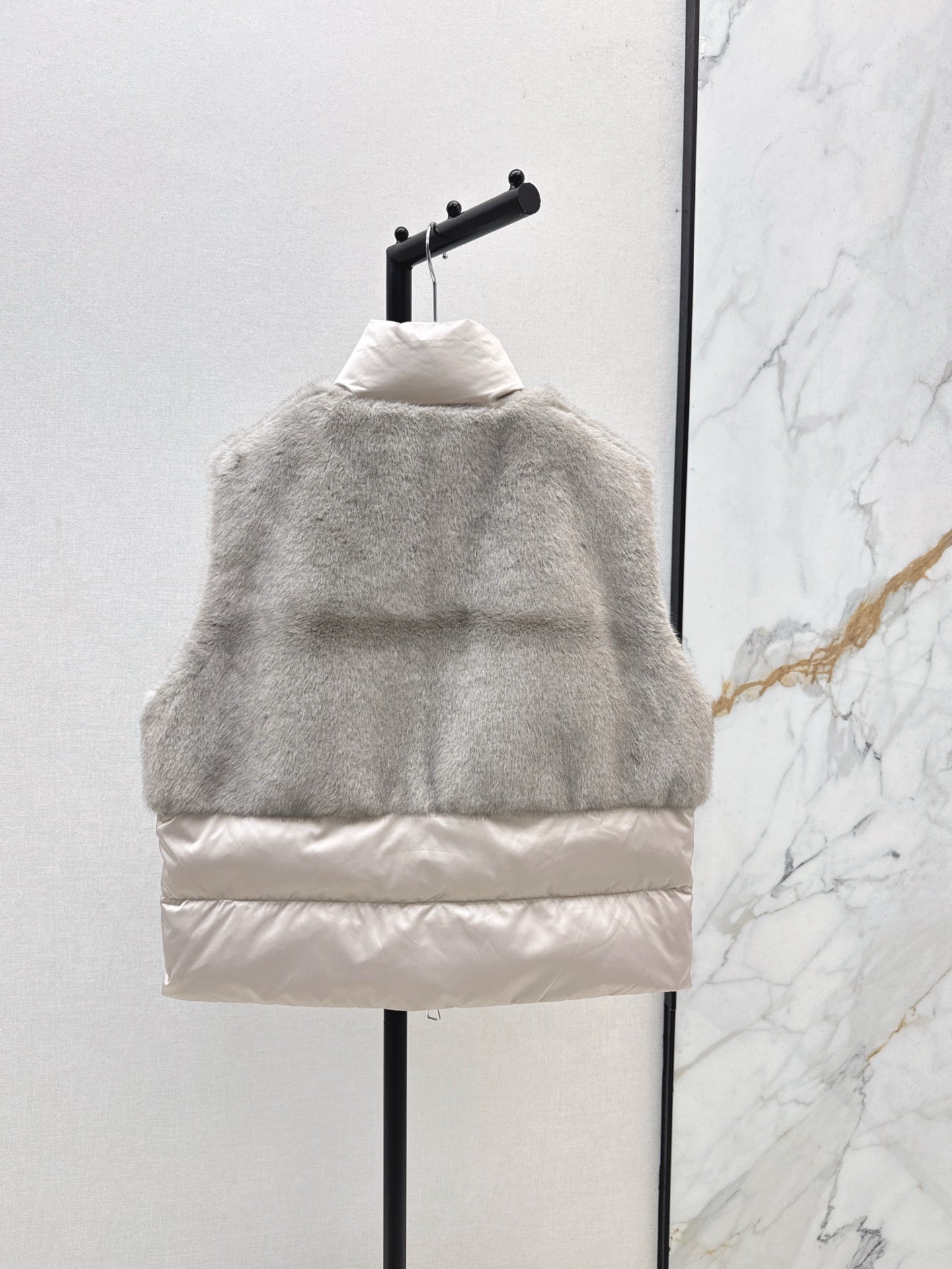 Lor 25 Newly spliced eco-friendly fur collar down vest jacket