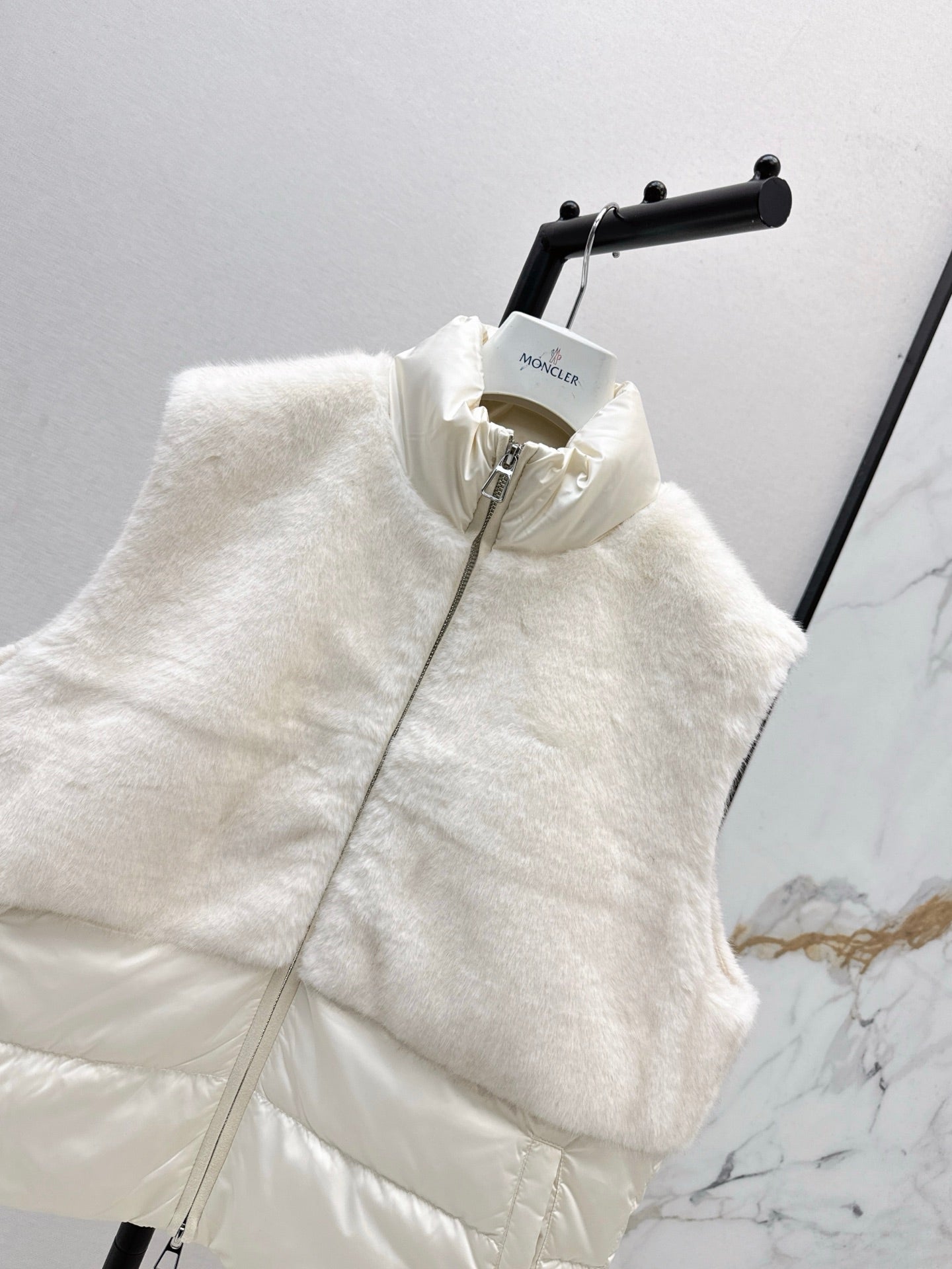 Lor 25 Newly spliced eco-friendly fur collar down vest jacket