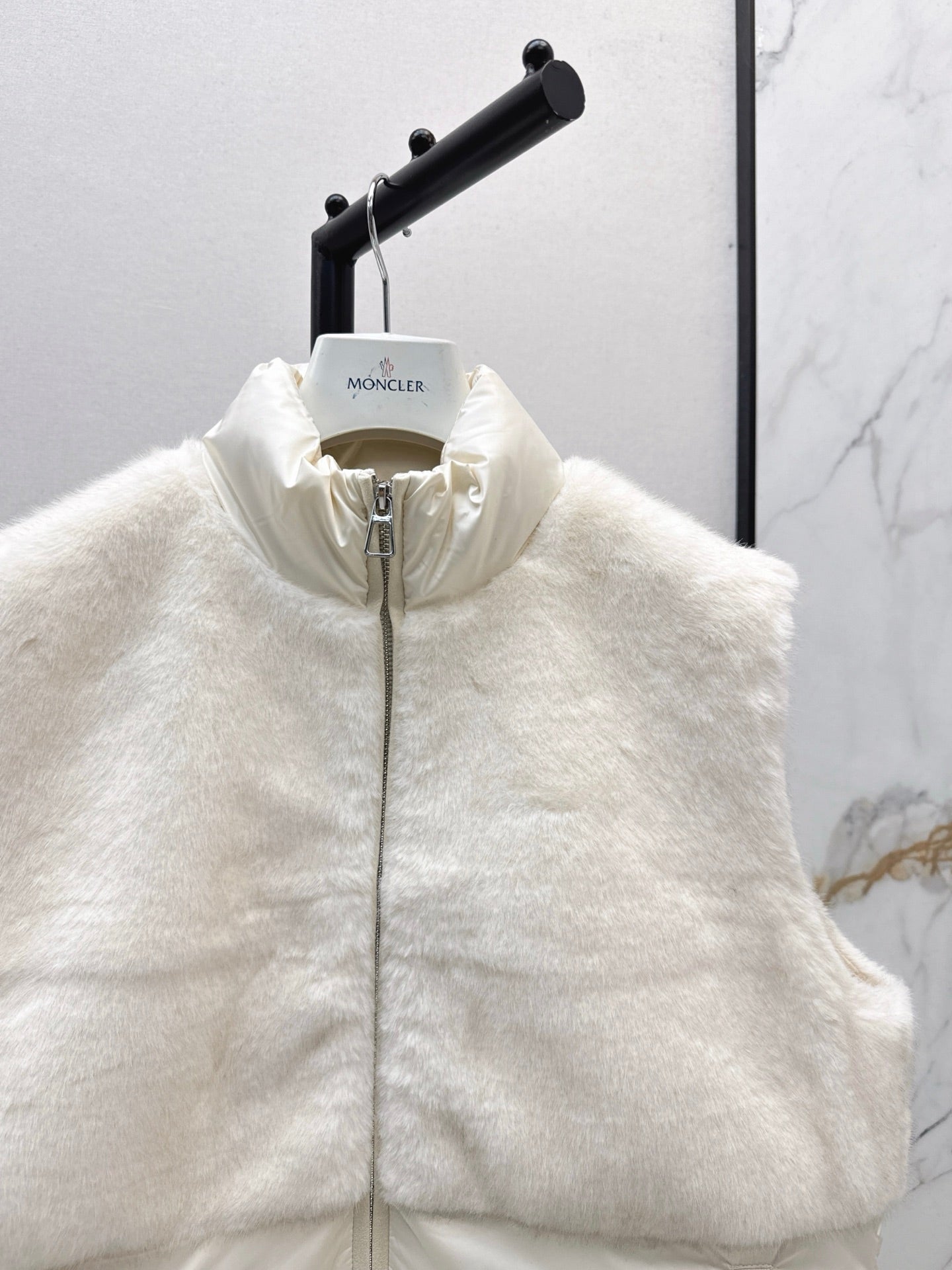 Lor 25 Newly spliced eco-friendly fur collar down vest jacket