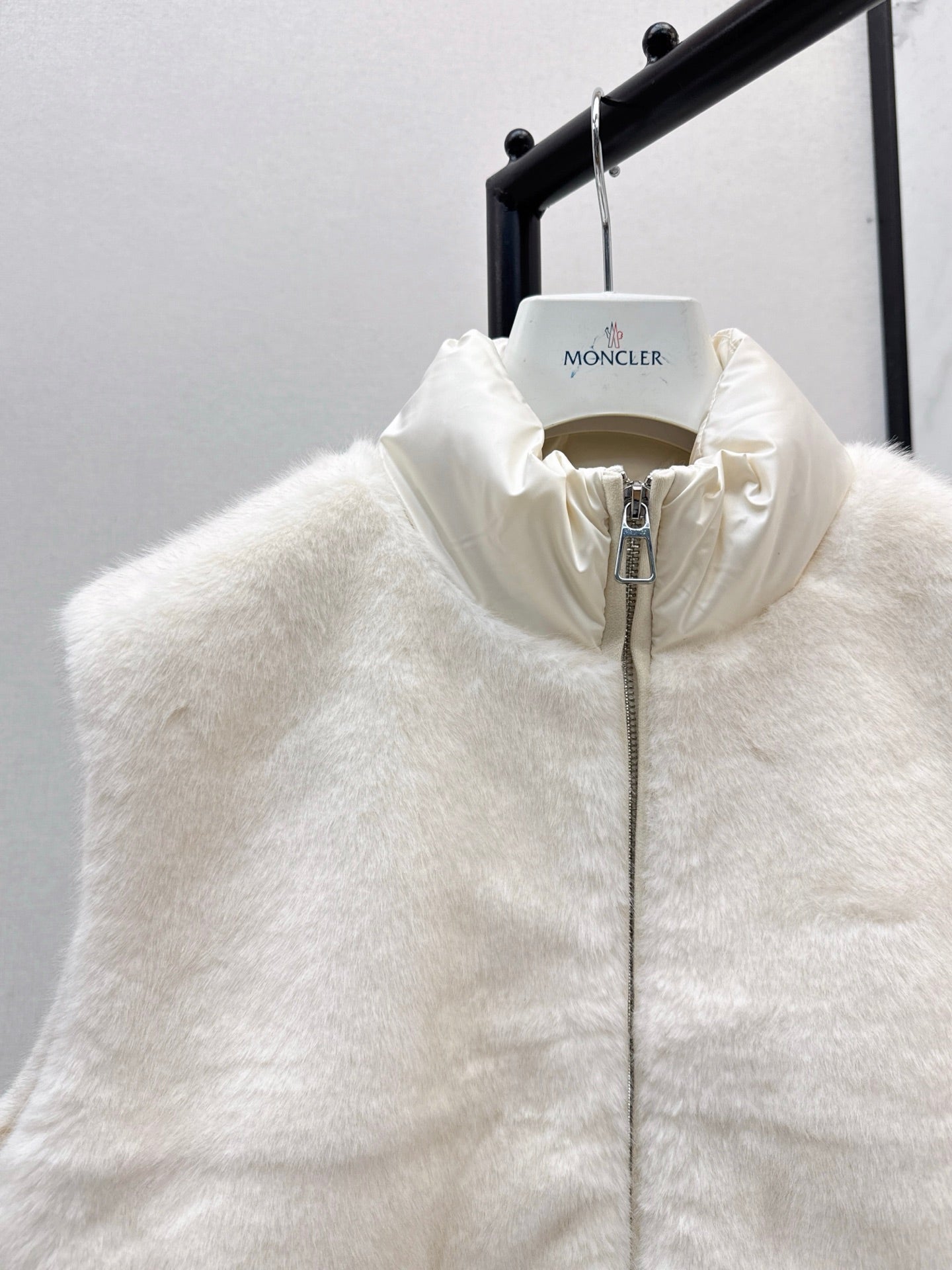 Lor 25 Newly spliced eco-friendly fur collar down vest jacket