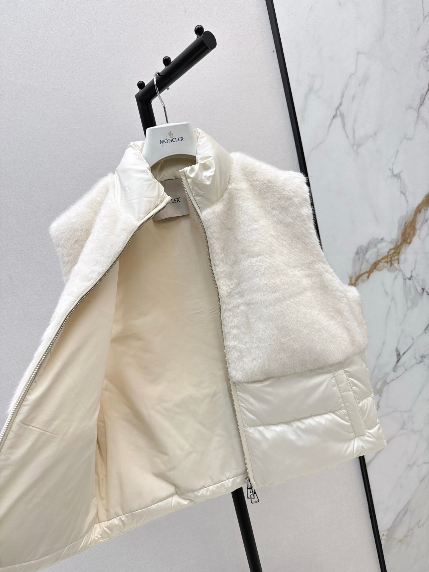 Lor 25 Newly spliced eco-friendly fur collar down vest jacket